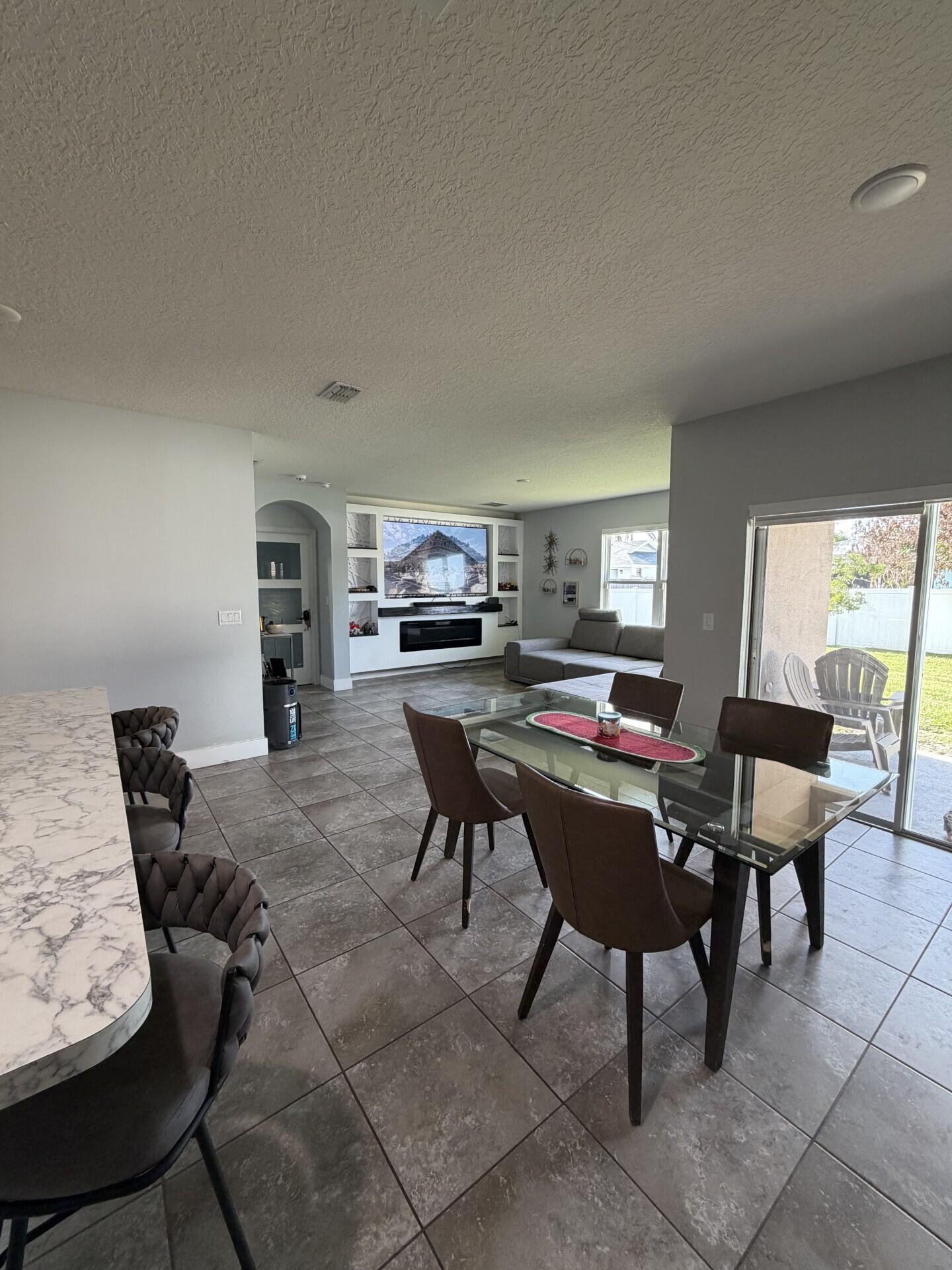PORT ST LUCIE SECTION 18 - Residential