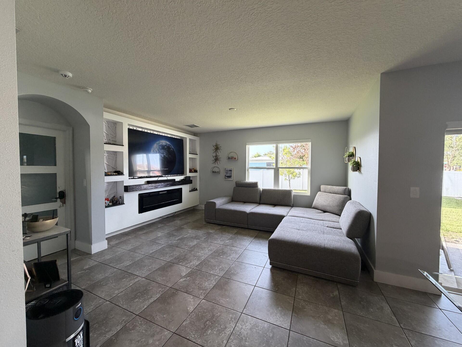PORT ST LUCIE SECTION 18 - Residential