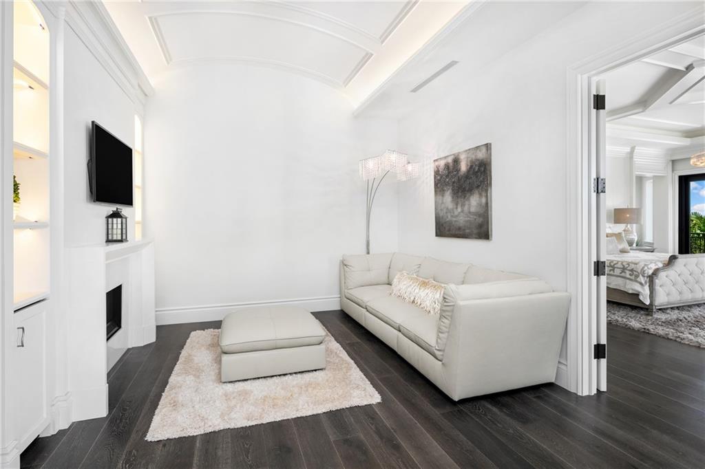 CORAL RIDGE COUNTRY CLUB - Residential