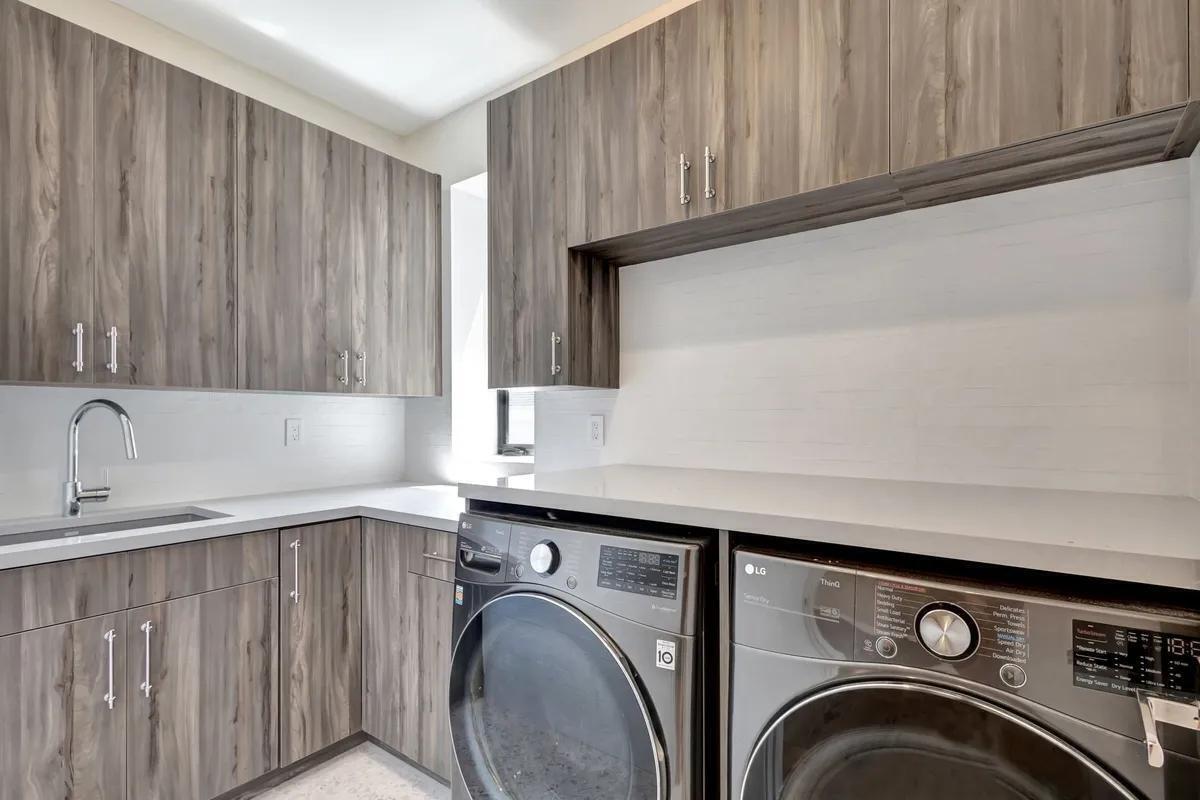 NORTH SHORE TERRACE PL NO 1 - Residential