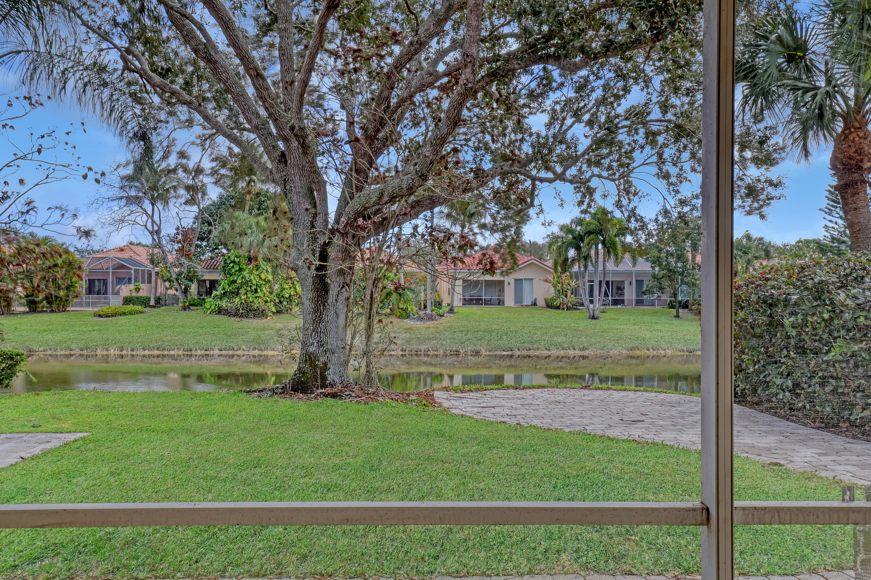 RIVERWALK 4 - Residential