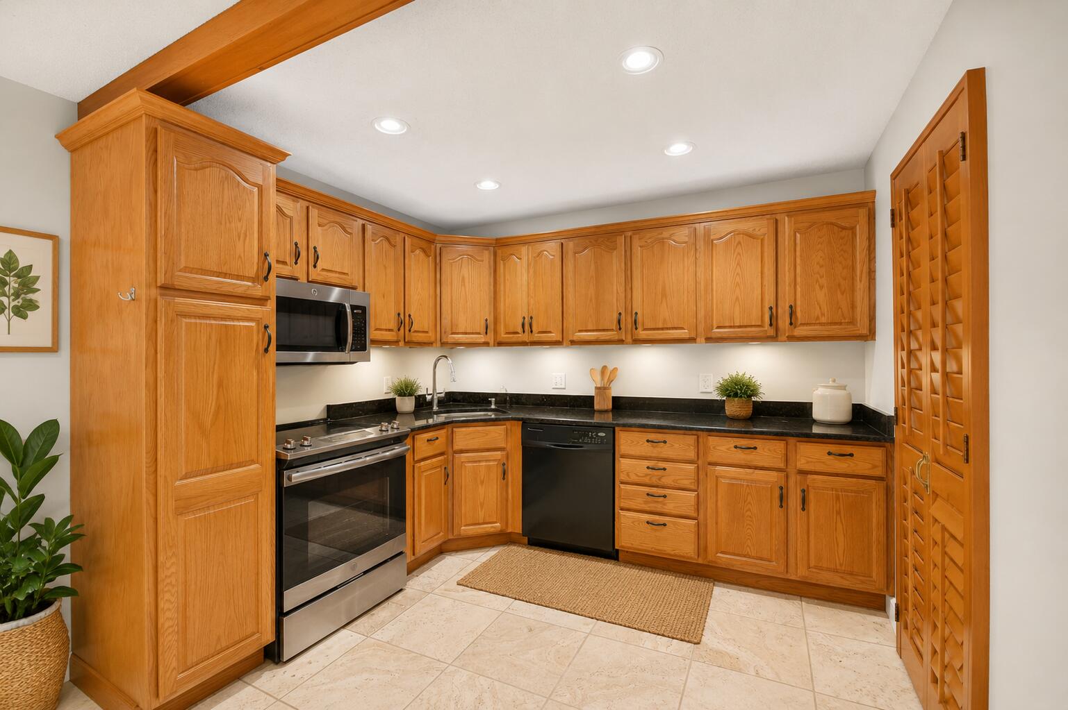 PINE RIDGE NORTH I CONDO - Residential Lease