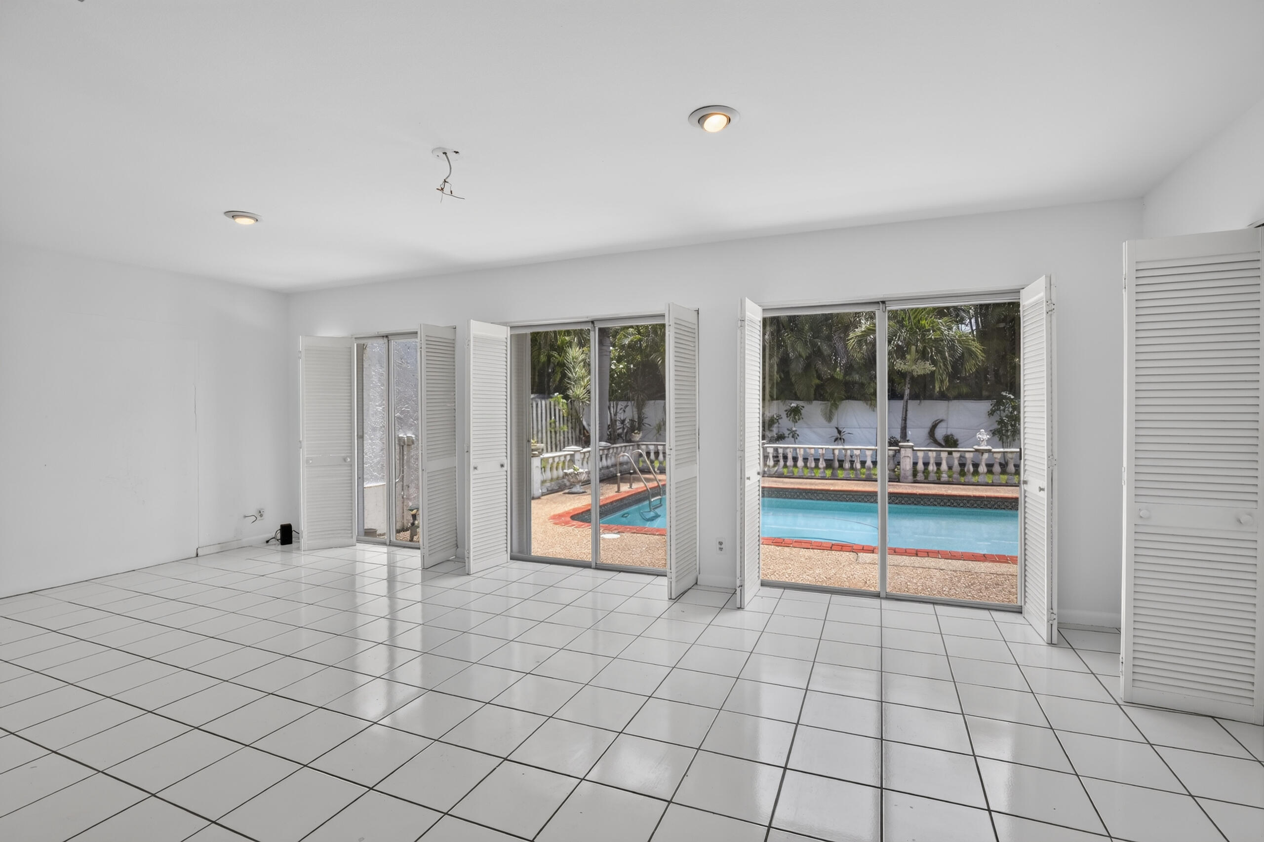 BONAVENTURE LAKES - Residential
