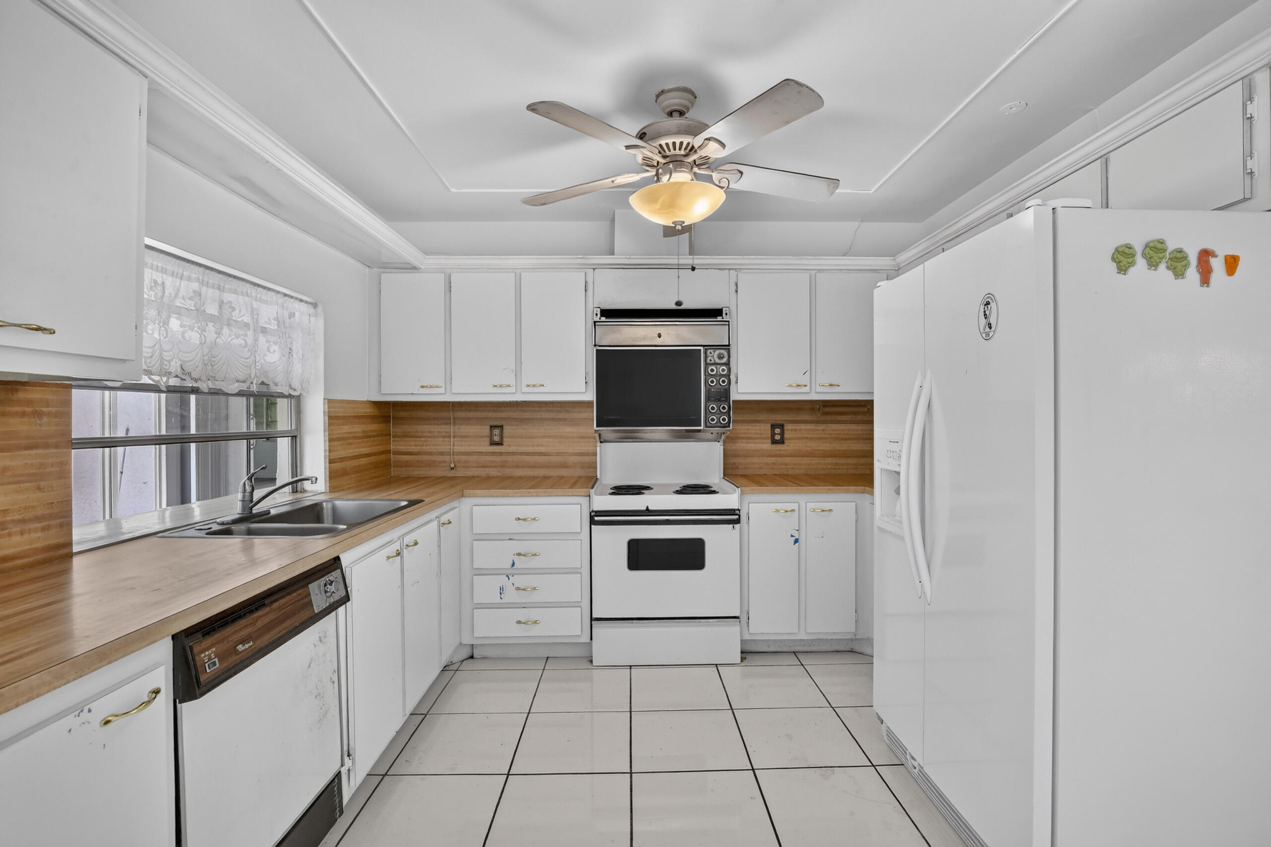 BONAVENTURE LAKES - Residential