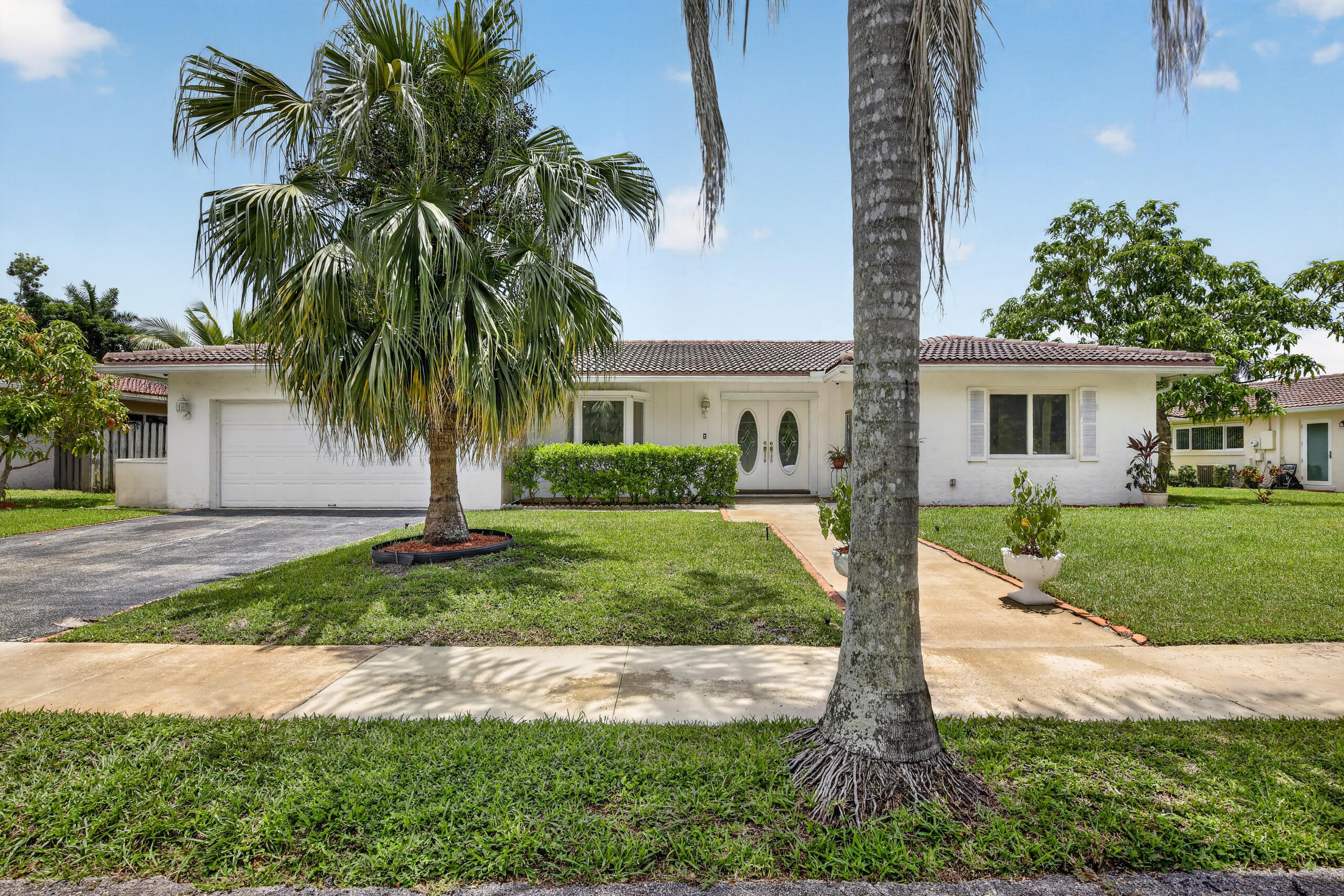 BONAVENTURE LAKES - Residential