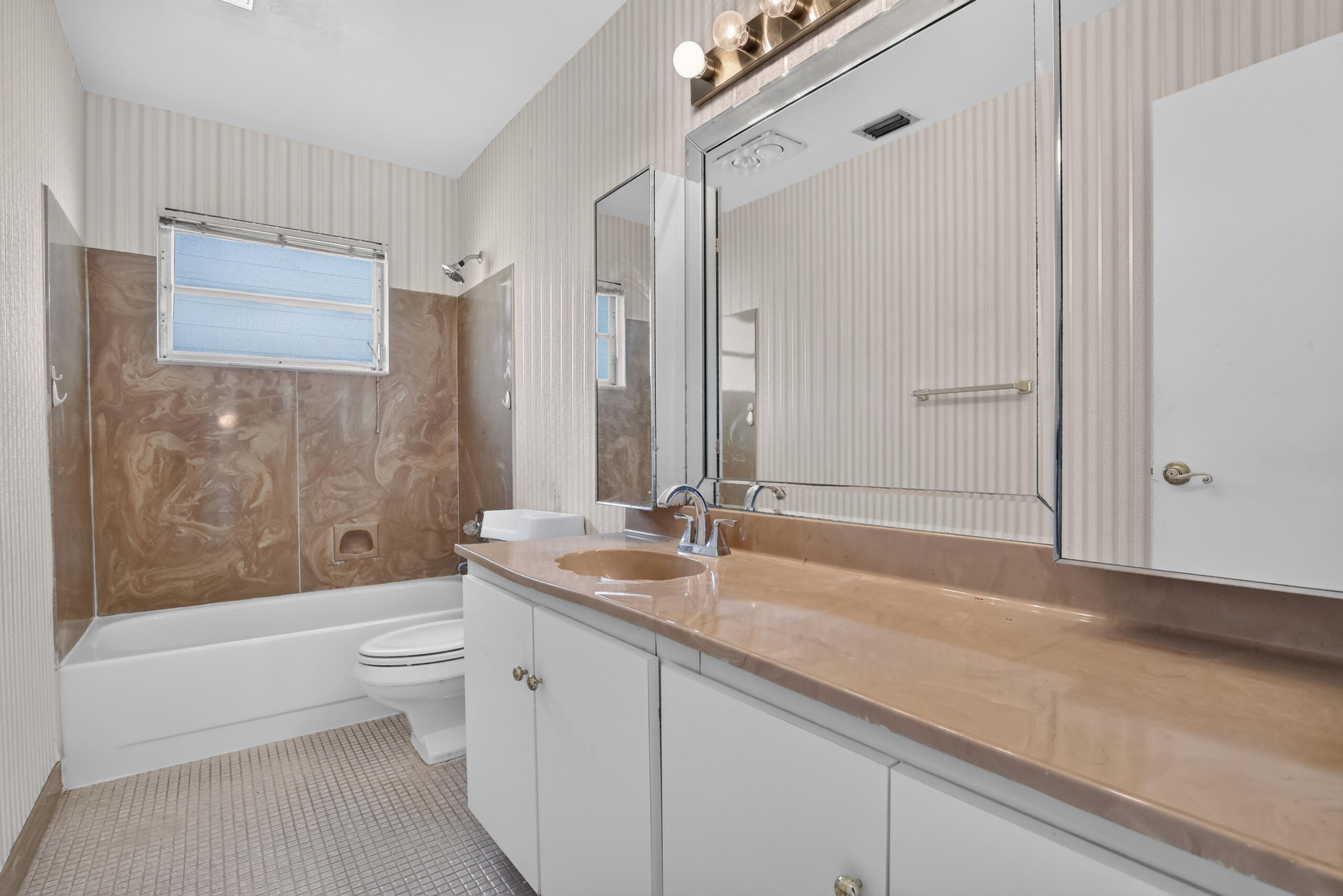 BONAVENTURE LAKES - Residential