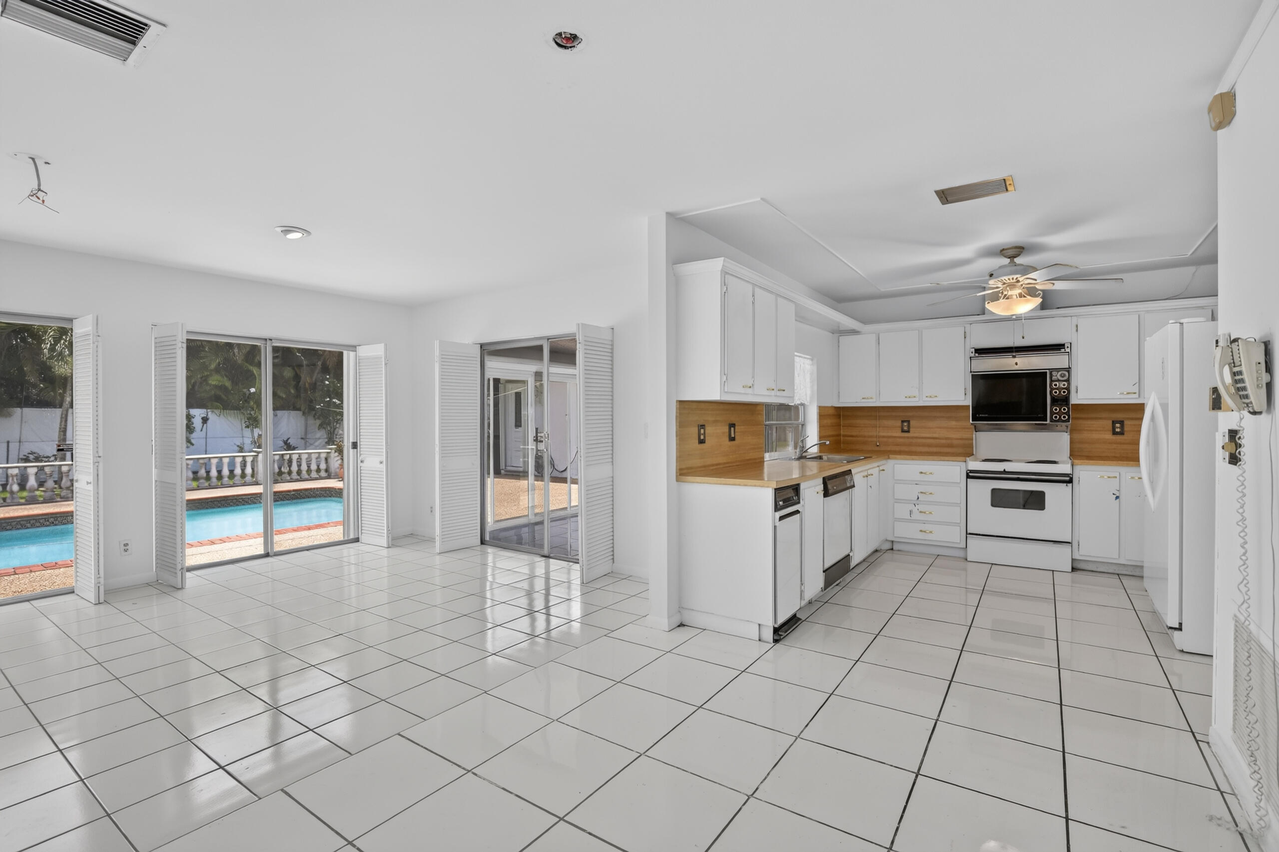 BONAVENTURE LAKES - Residential