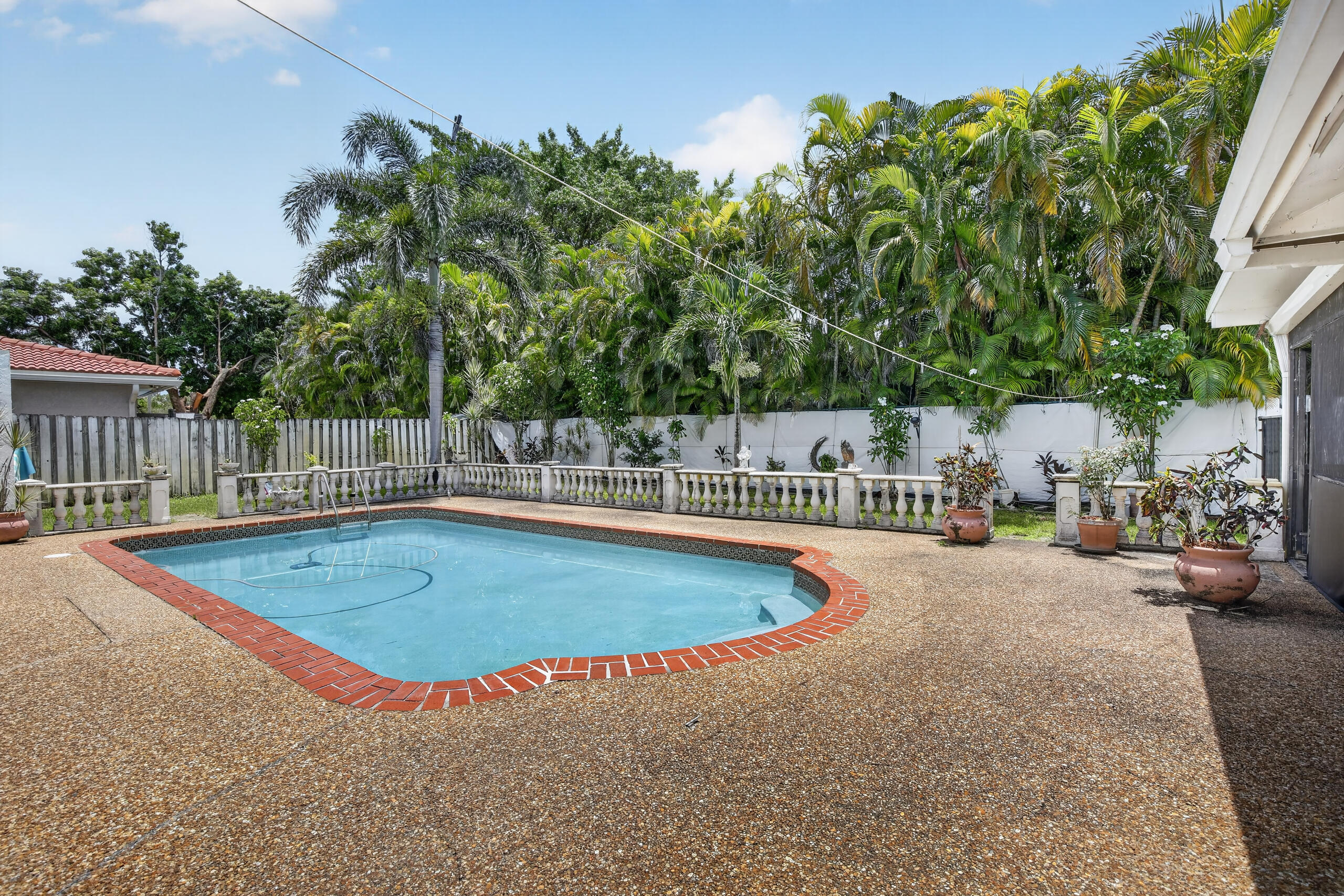 BONAVENTURE LAKES - Residential