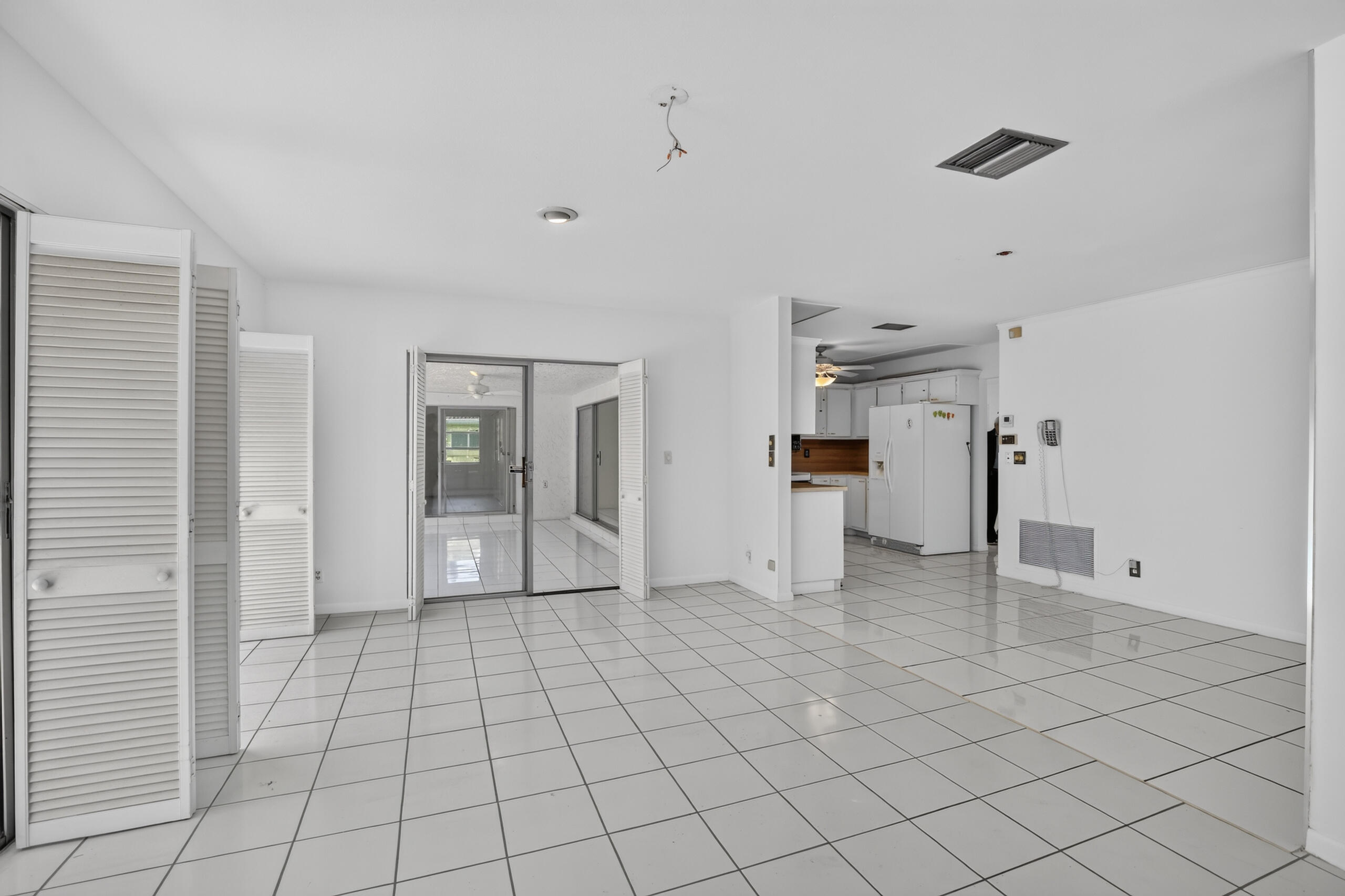 BONAVENTURE LAKES - Residential
