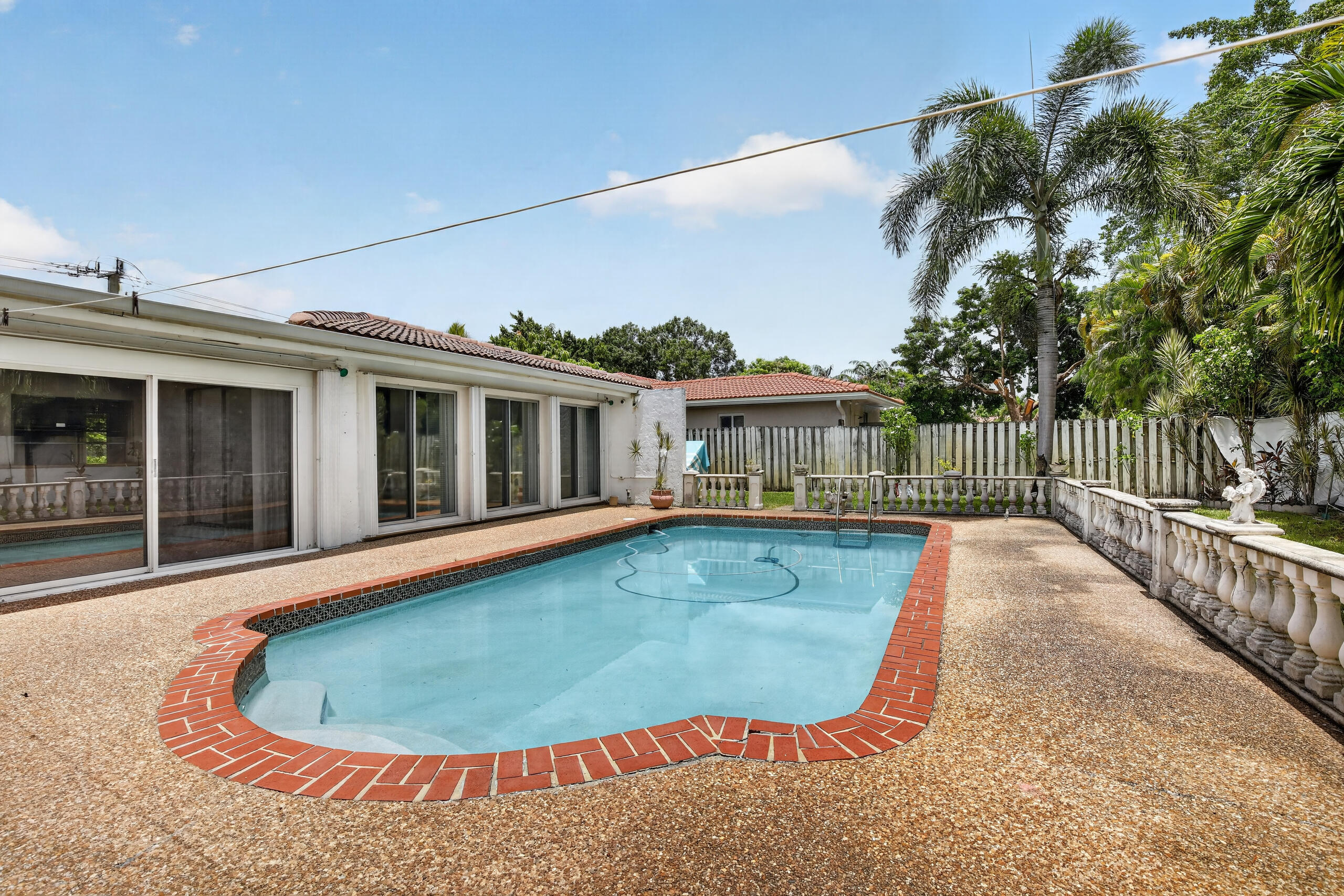 BONAVENTURE LAKES - Residential