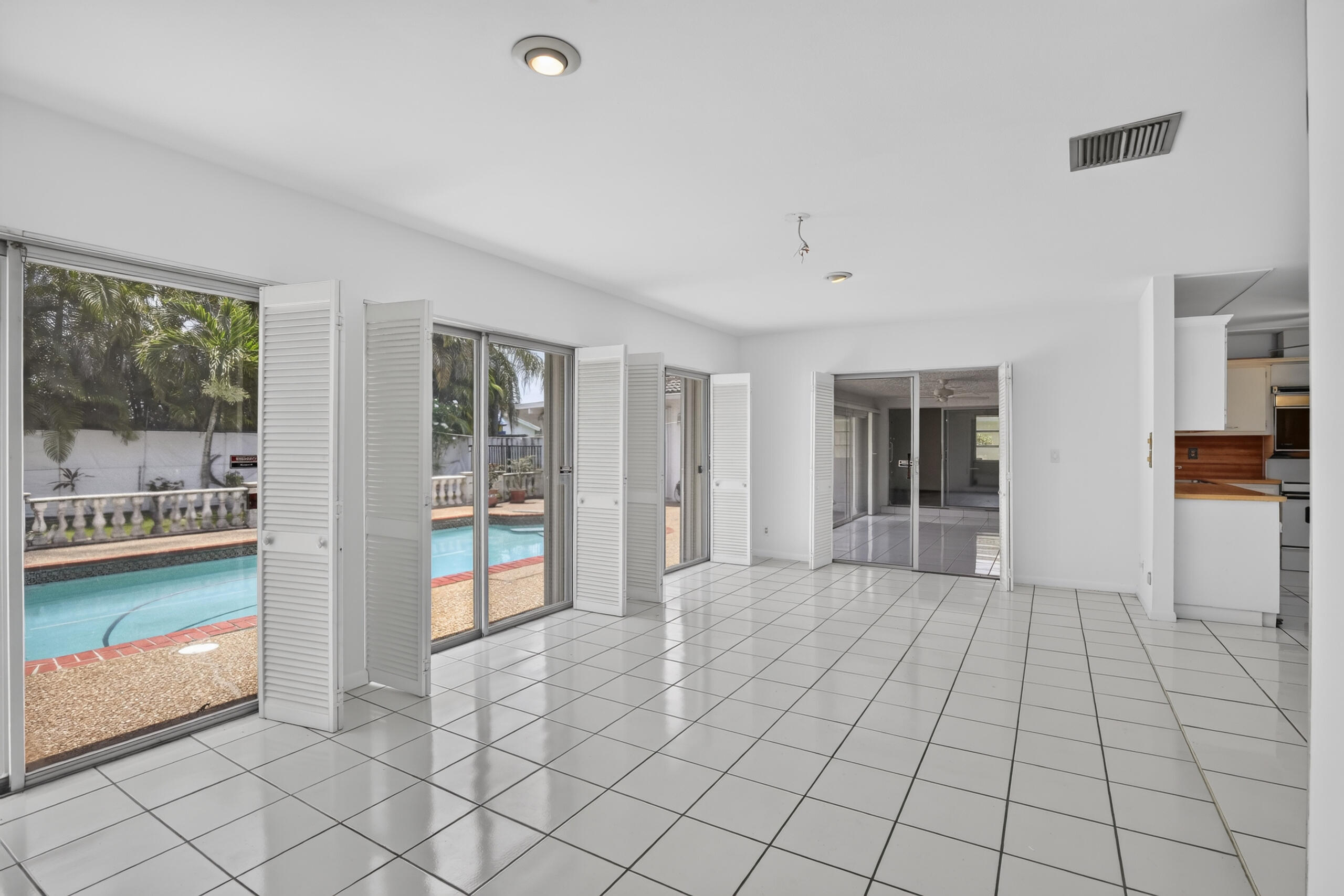 BONAVENTURE LAKES - Residential