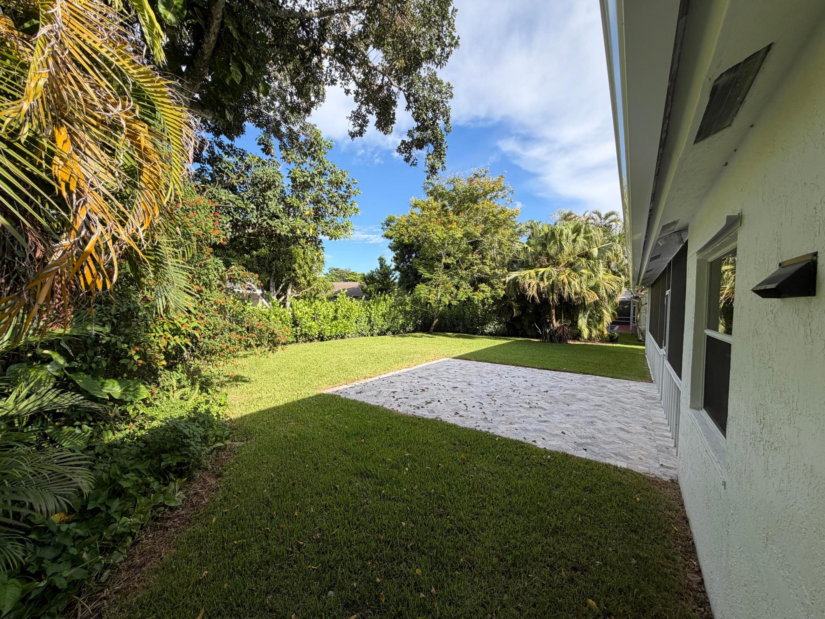 ADDISON COURT - Residential Lease