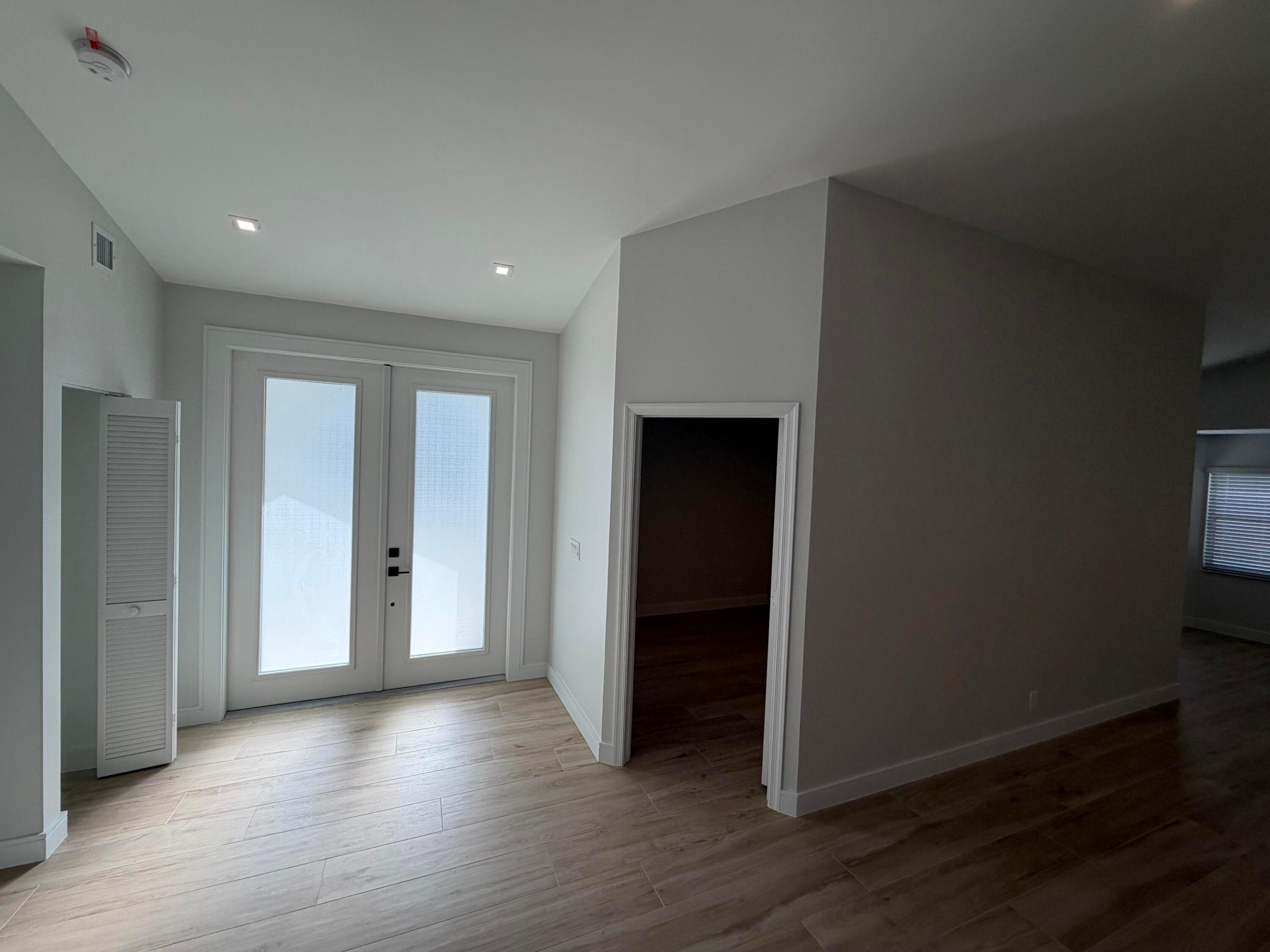 ADDISON COURT - Residential Lease