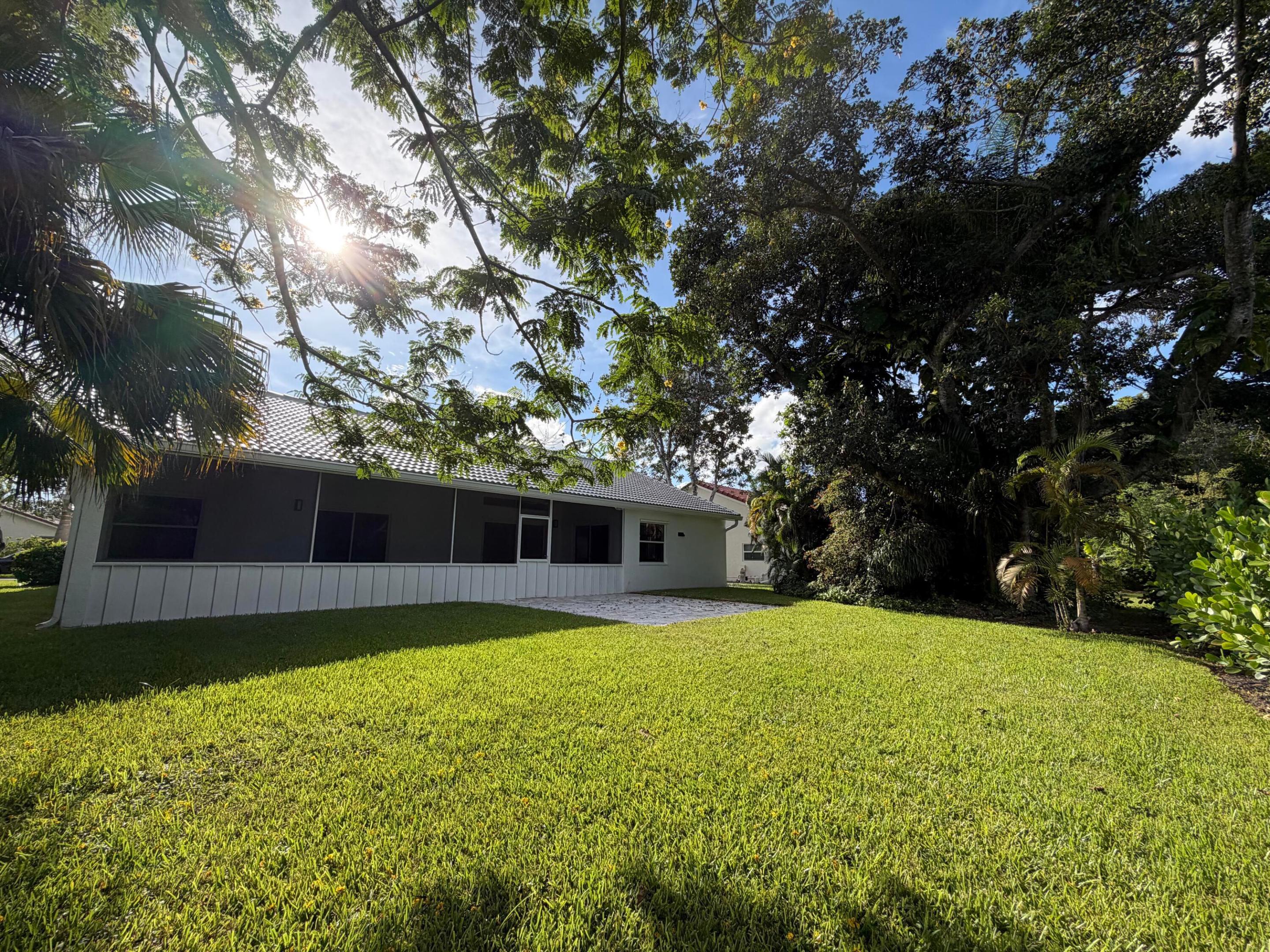 ADDISON COURT - Residential Lease