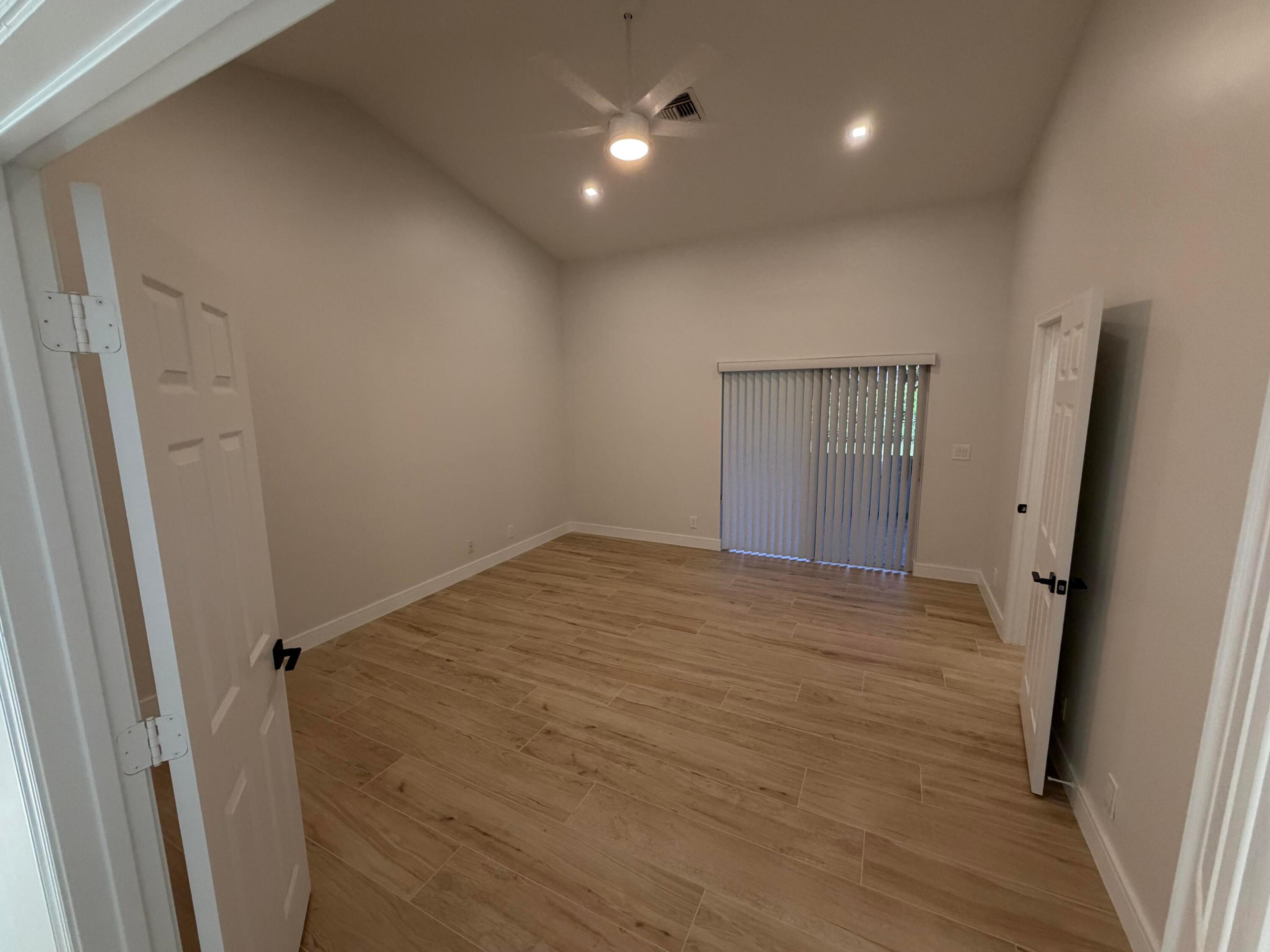 ADDISON COURT - Residential Lease
