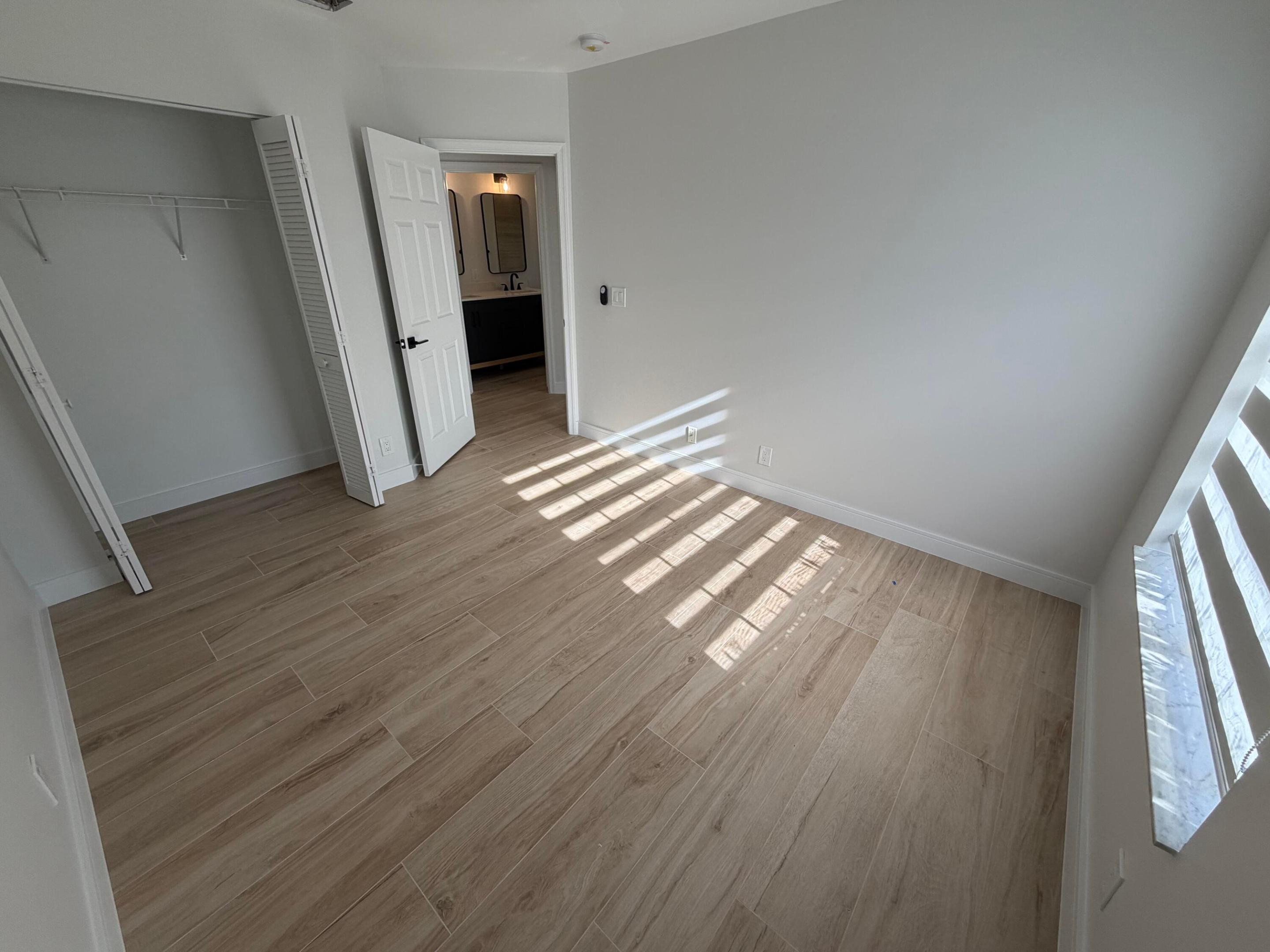ADDISON COURT - Residential Lease