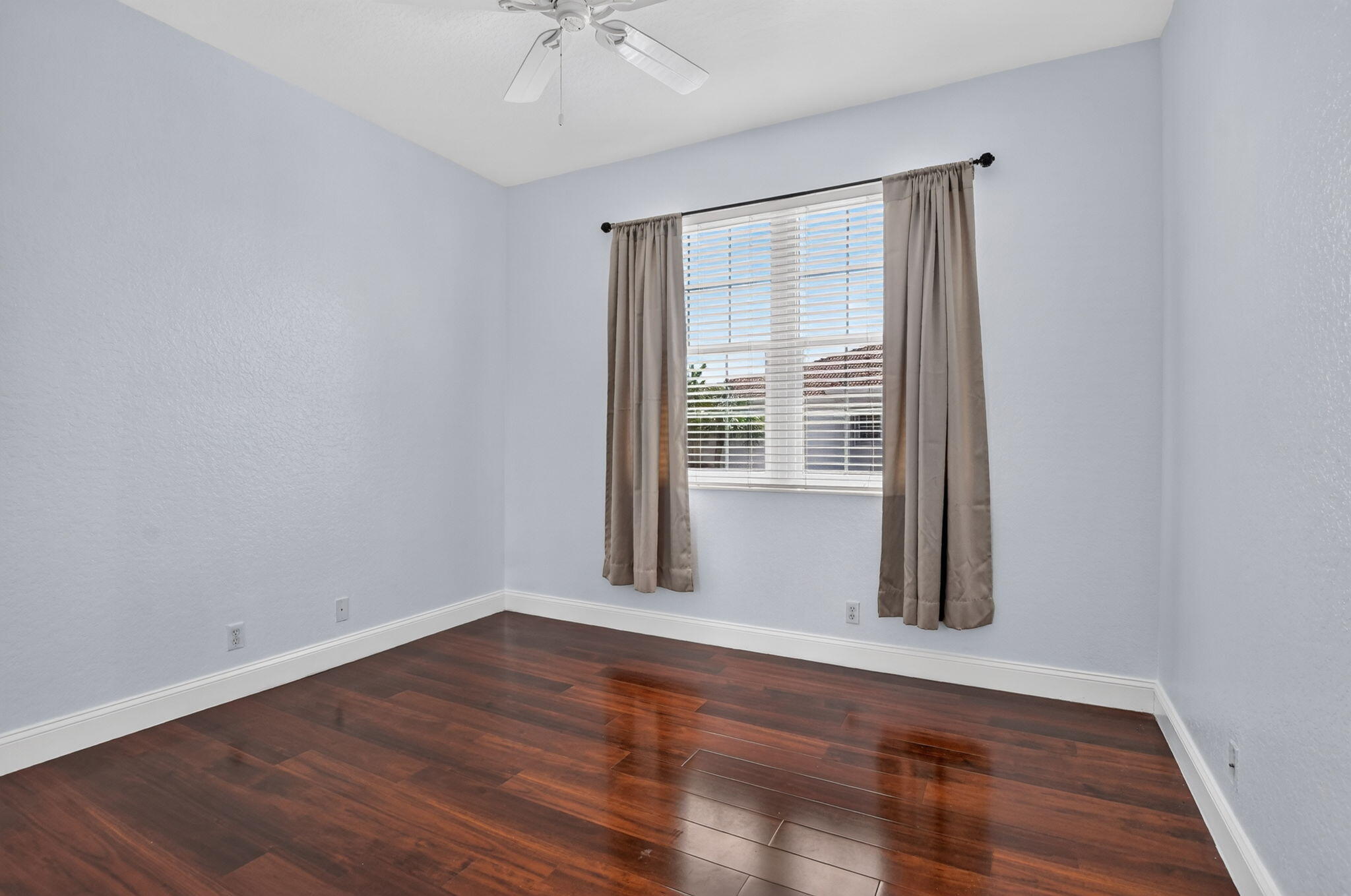 CARRIAGE POINTE - Residential