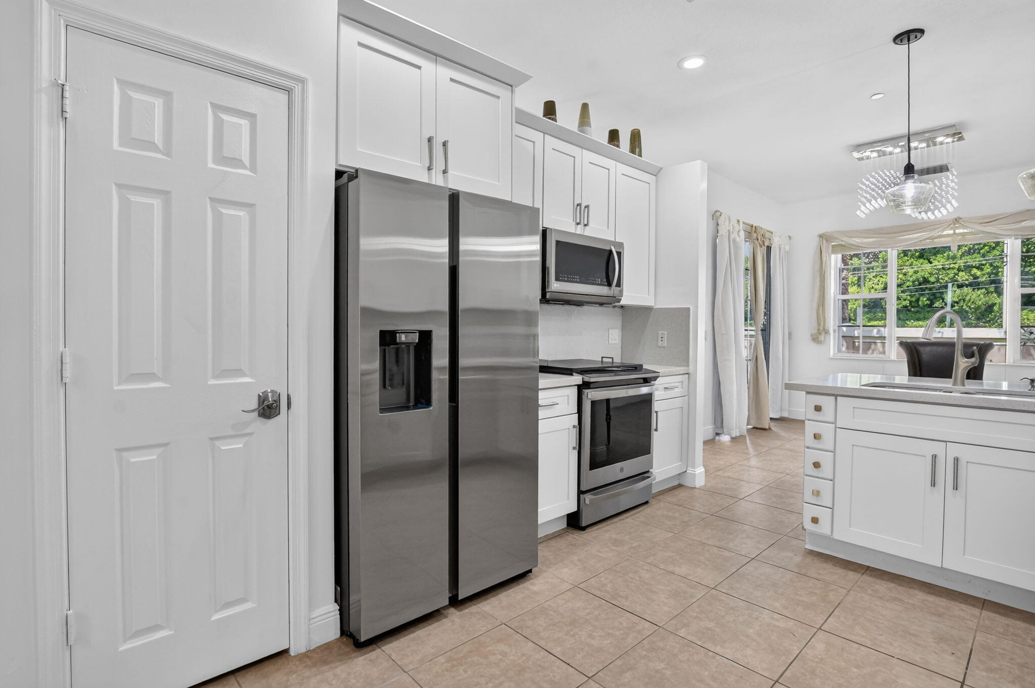 CARRIAGE POINTE - Residential