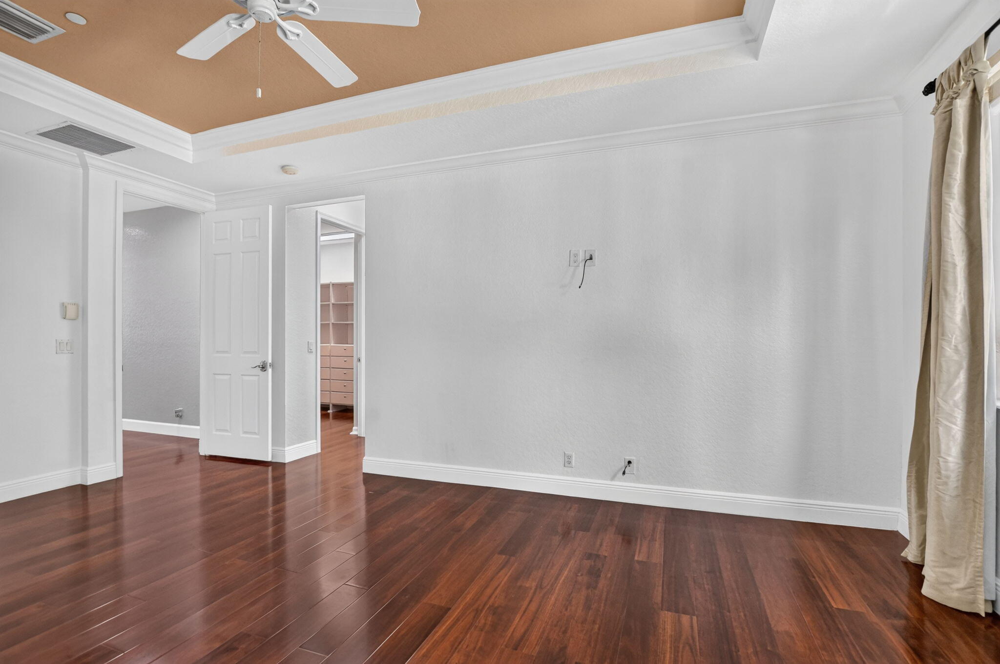 CARRIAGE POINTE - Residential