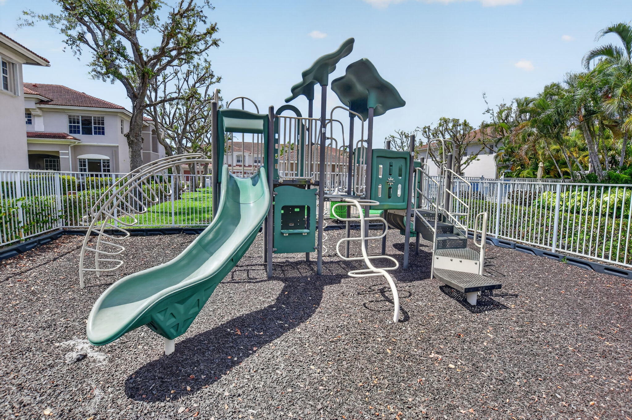 CARRIAGE POINTE - Residential