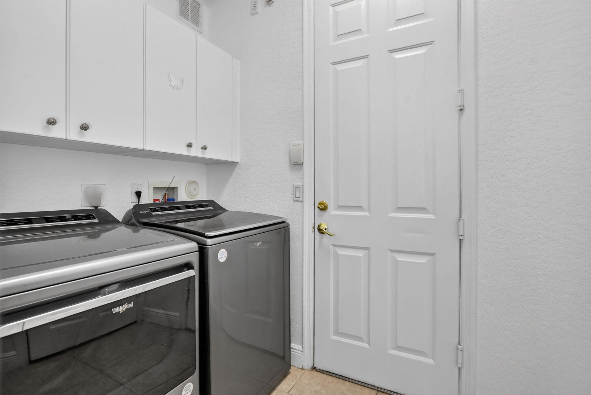 CARRIAGE POINTE - Residential
