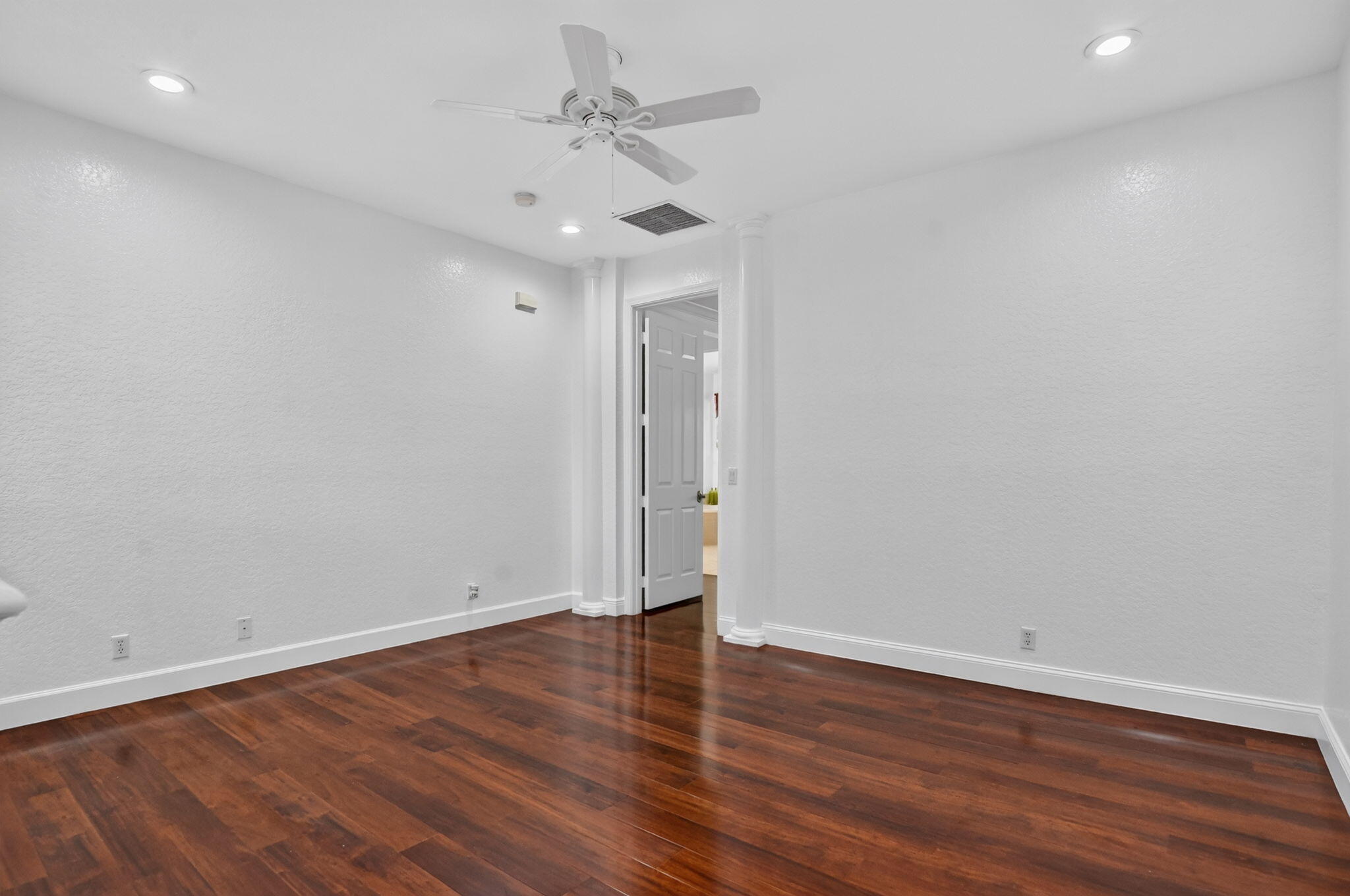 CARRIAGE POINTE - Residential