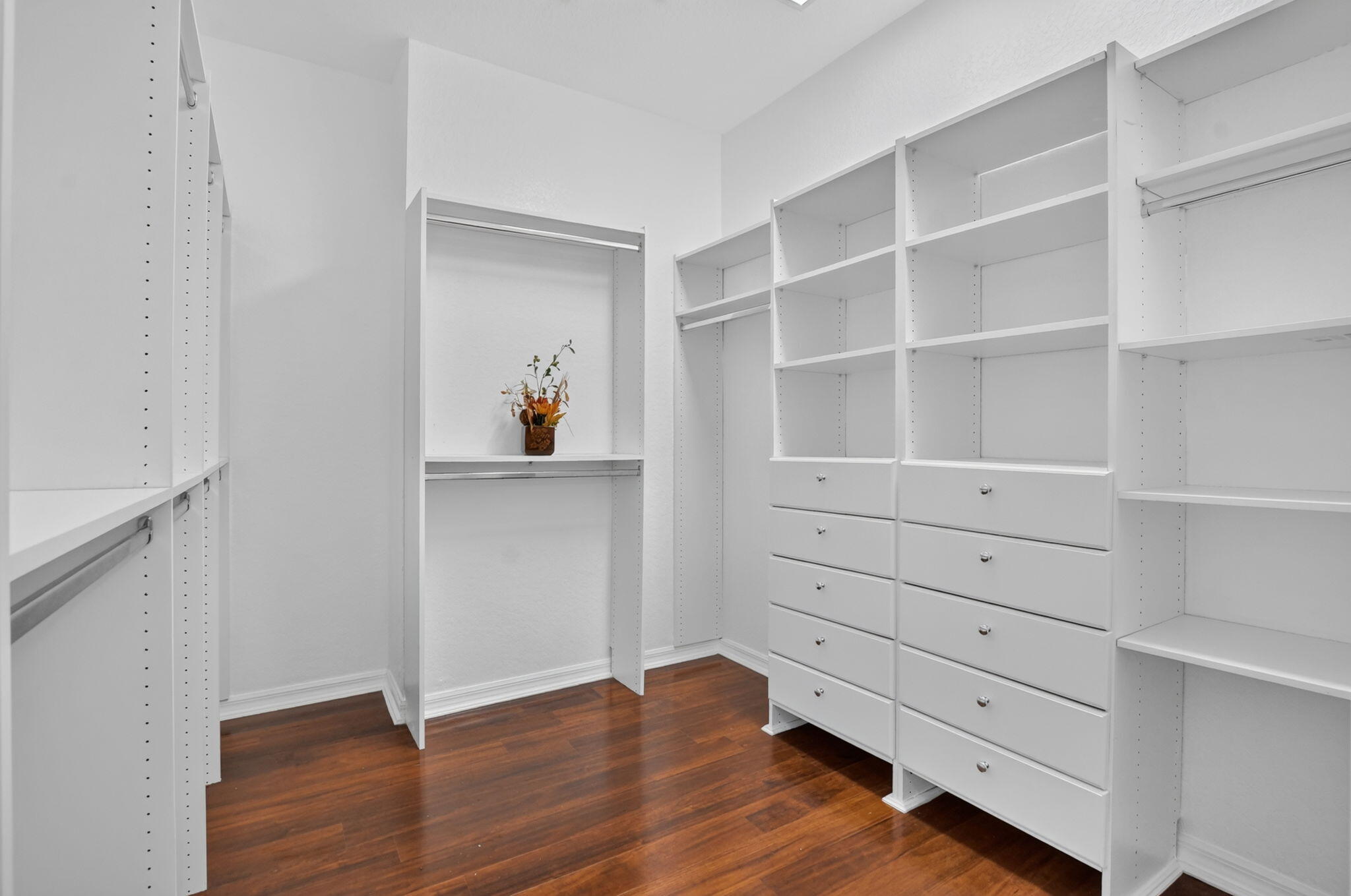 CARRIAGE POINTE - Residential