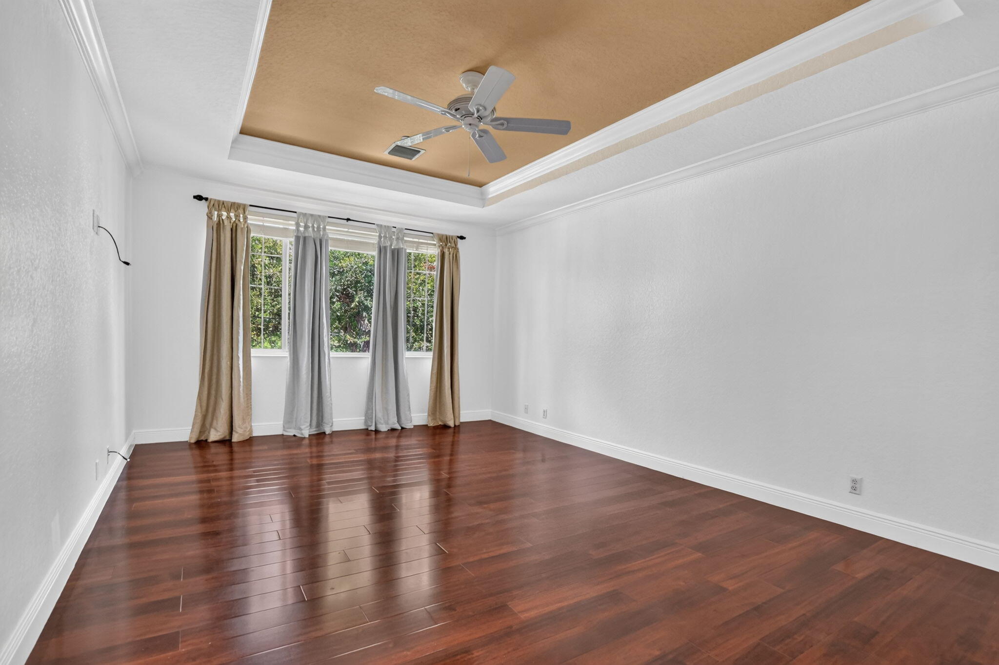 CARRIAGE POINTE - Residential