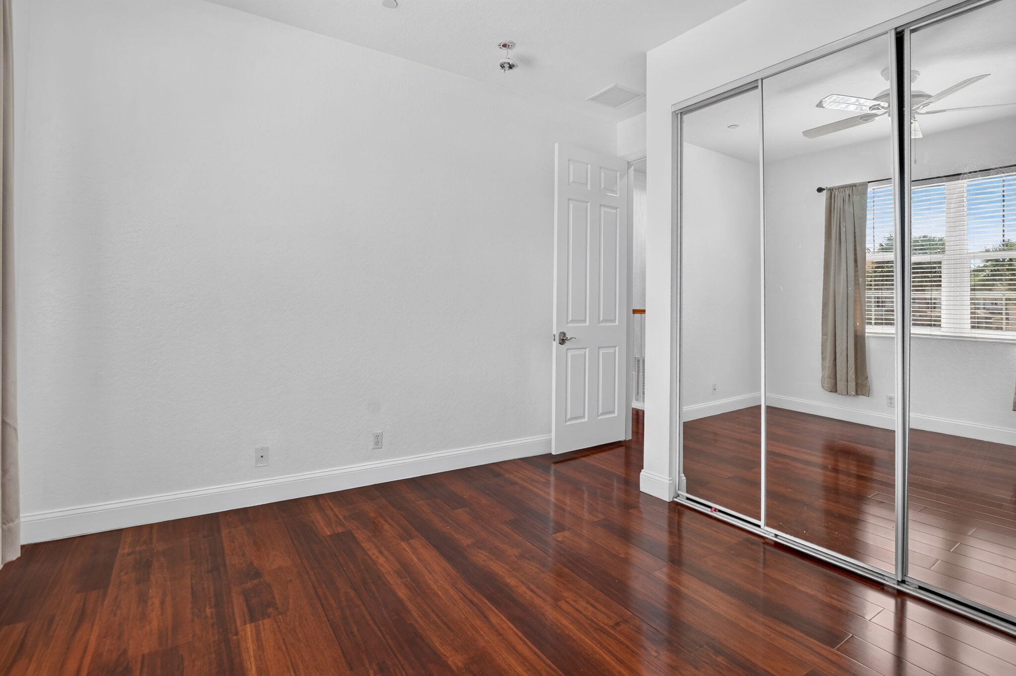 CARRIAGE POINTE - Residential