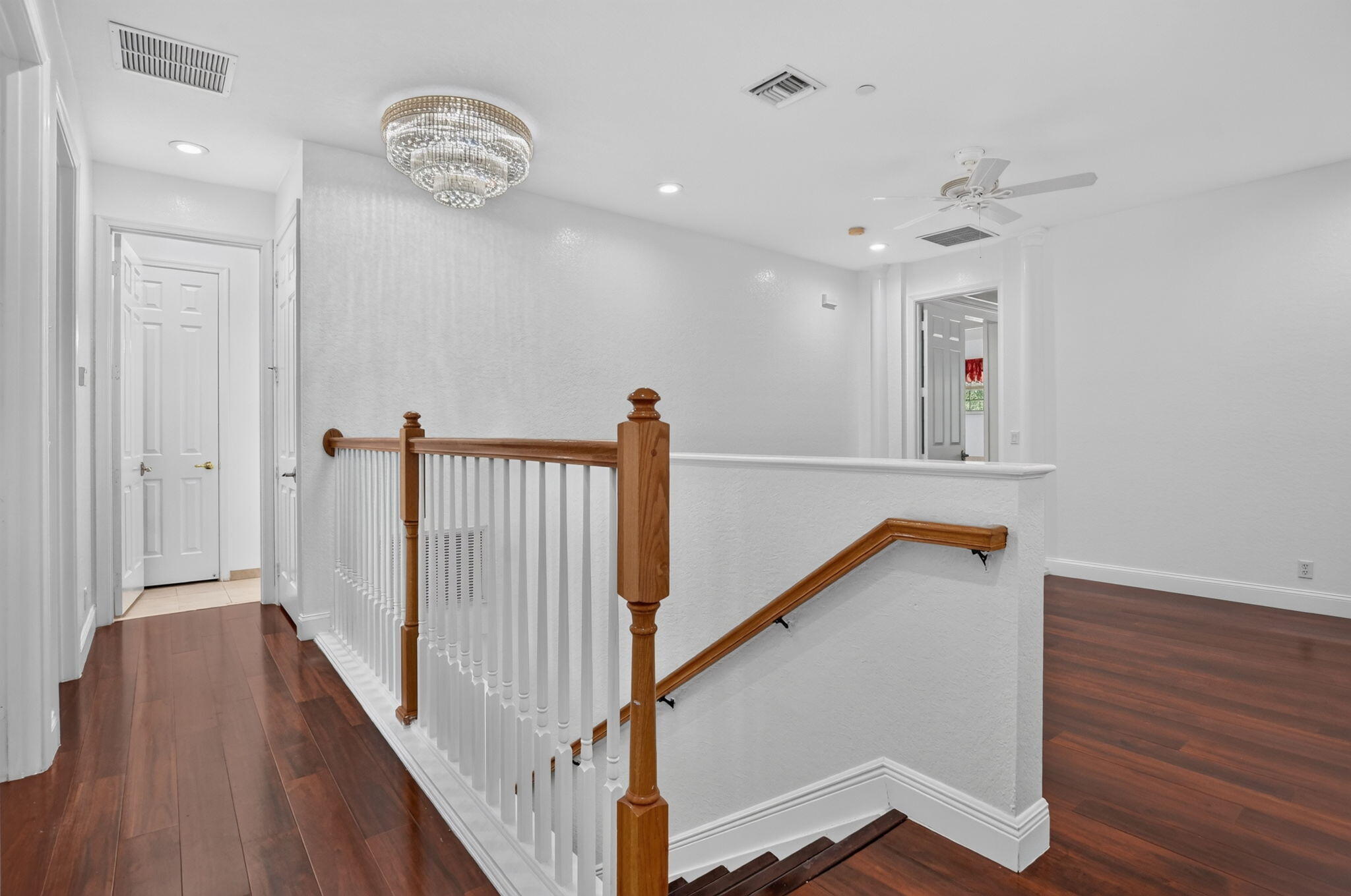 CARRIAGE POINTE - Residential