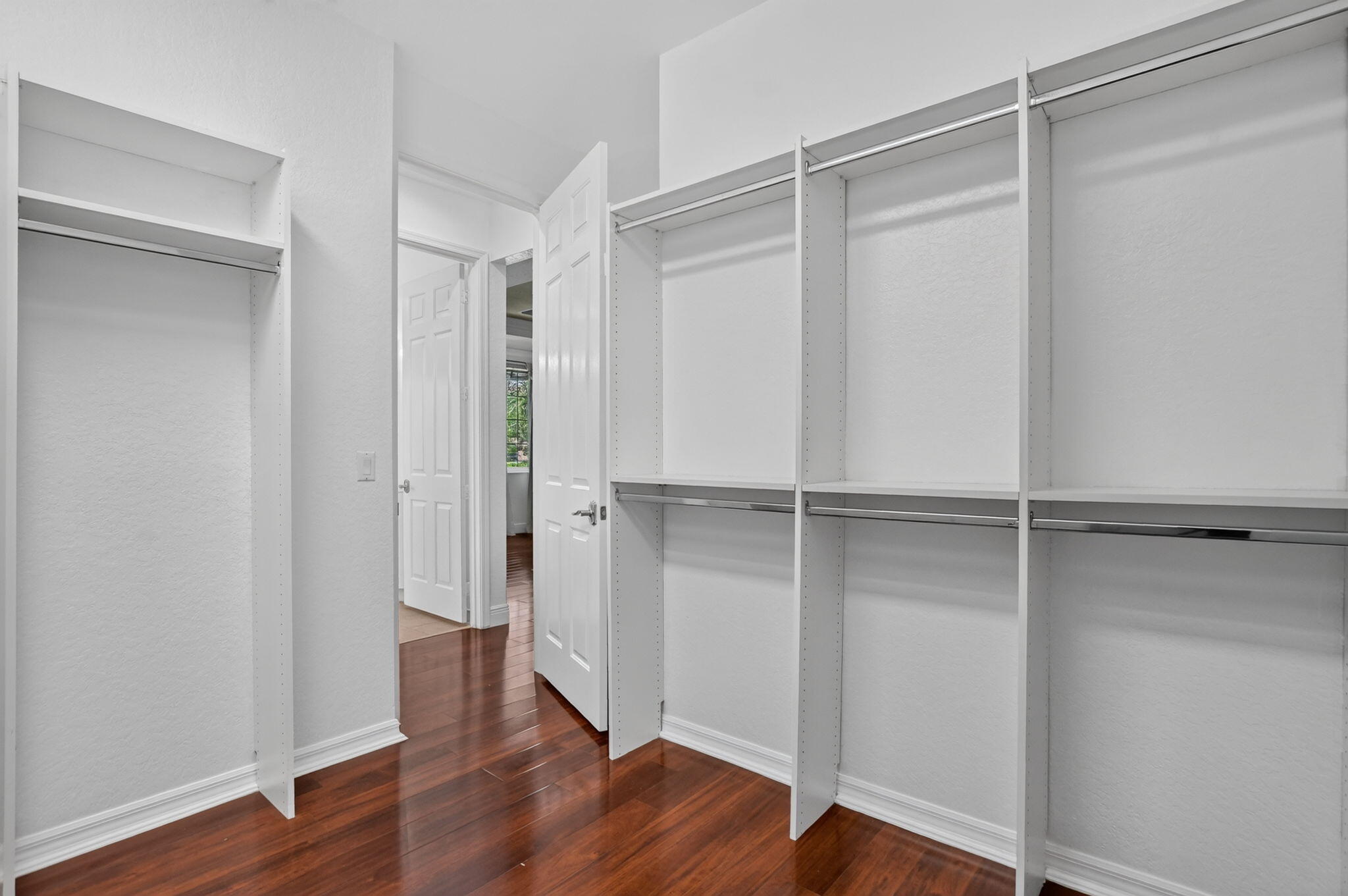 CARRIAGE POINTE - Residential