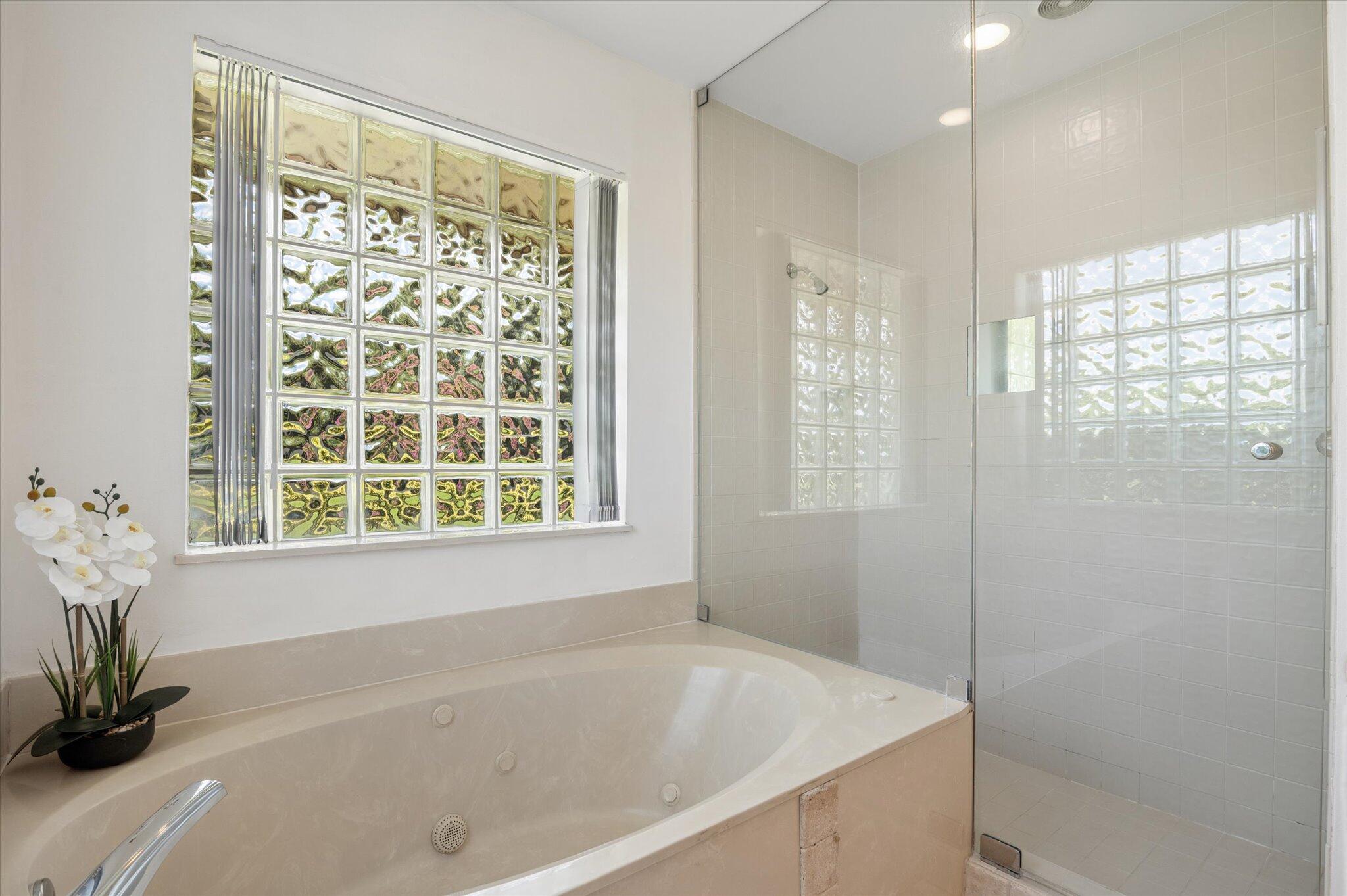 BOCA GREENS 8 - Residential