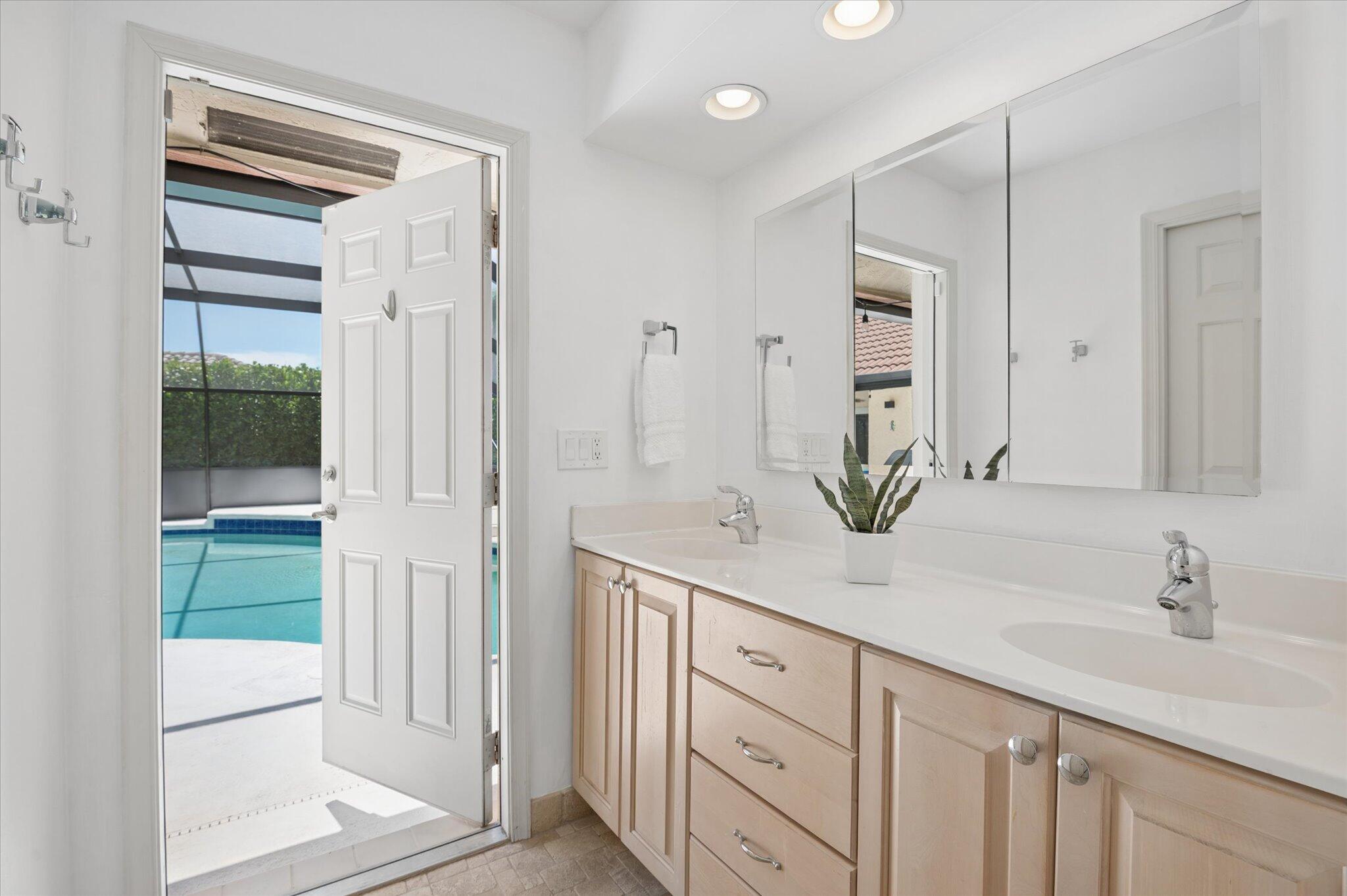 BOCA GREENS 8 - Residential