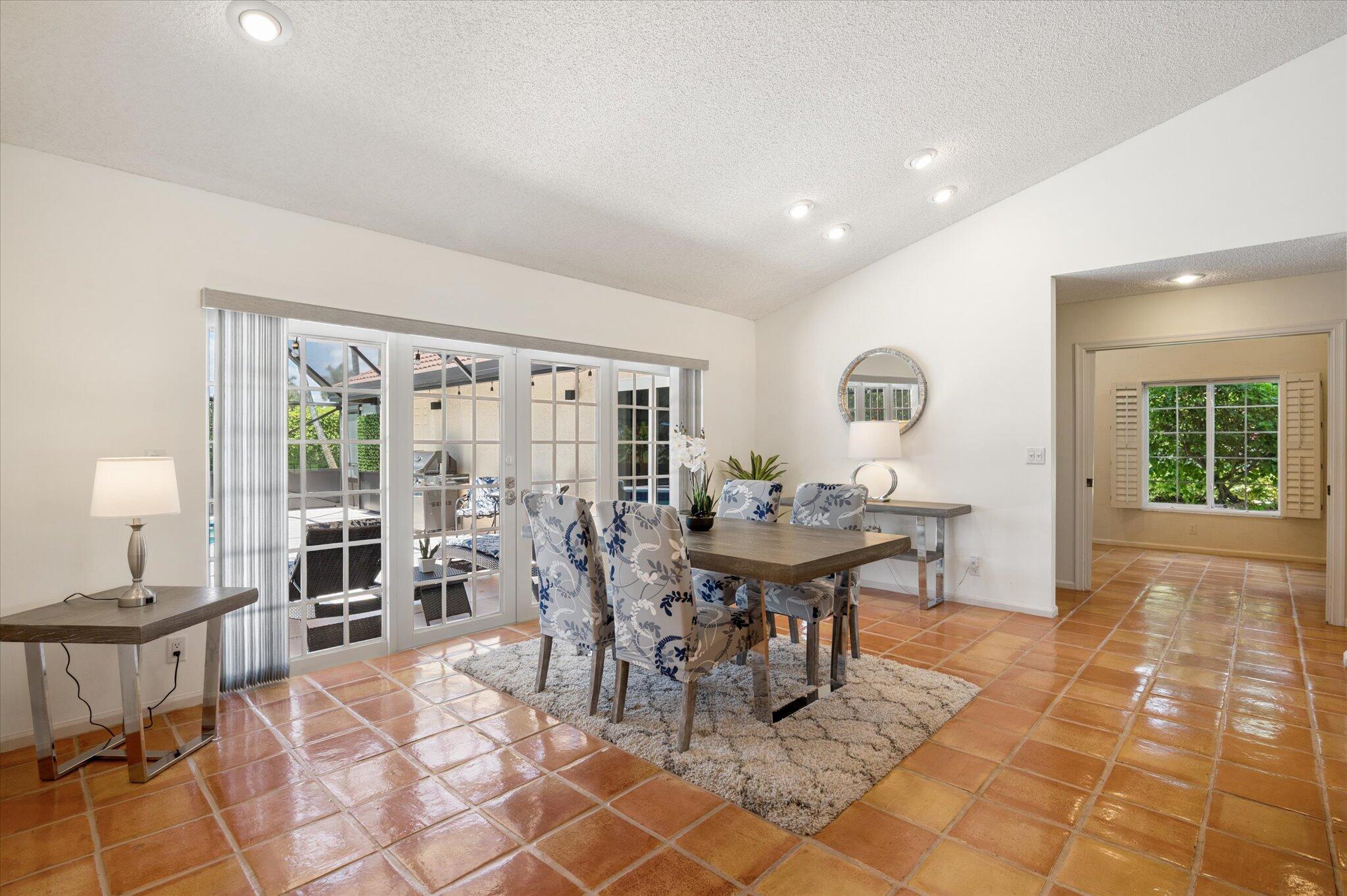 BOCA GREENS 8 - Residential