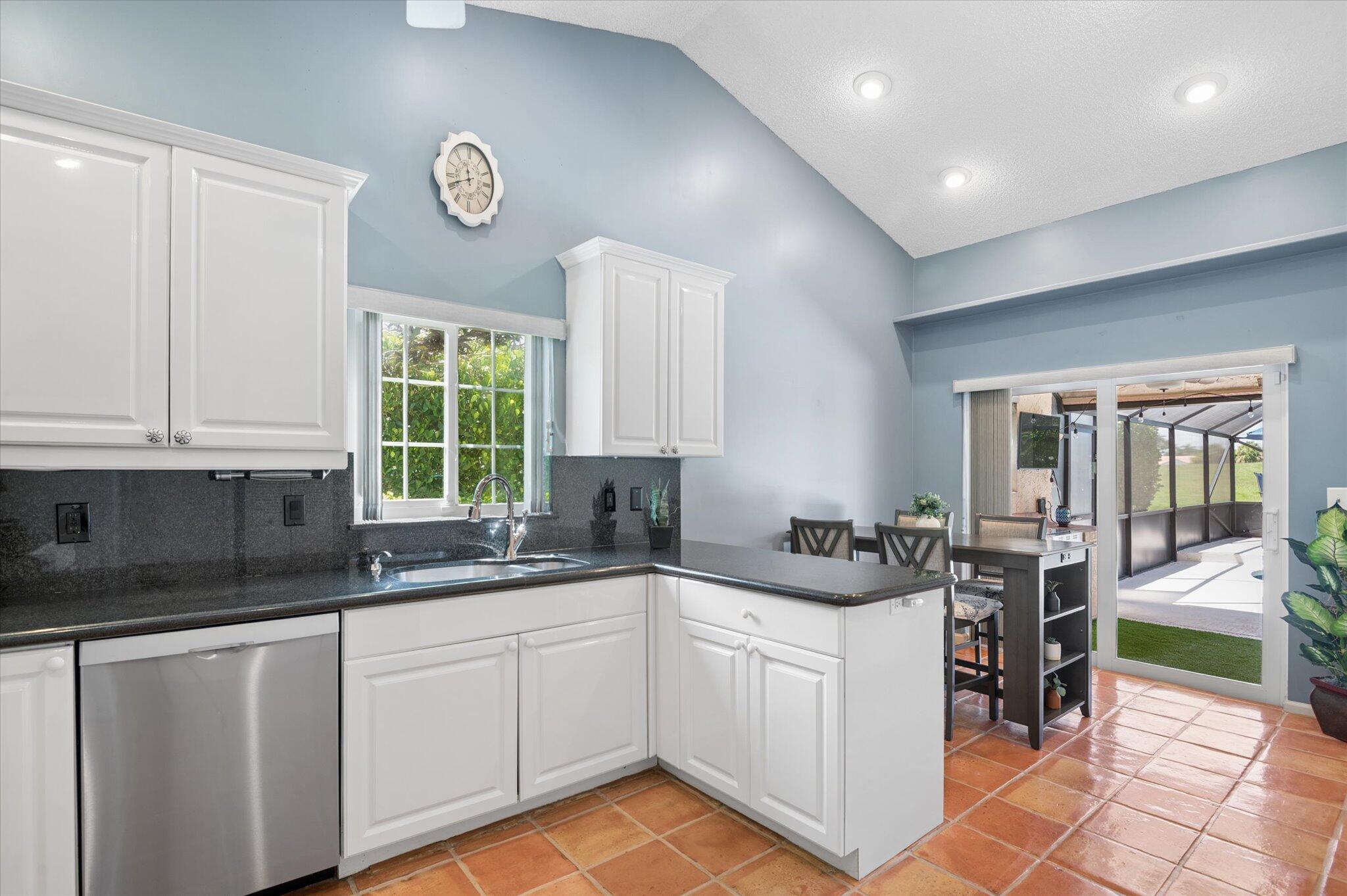 BOCA GREENS 8 - Residential