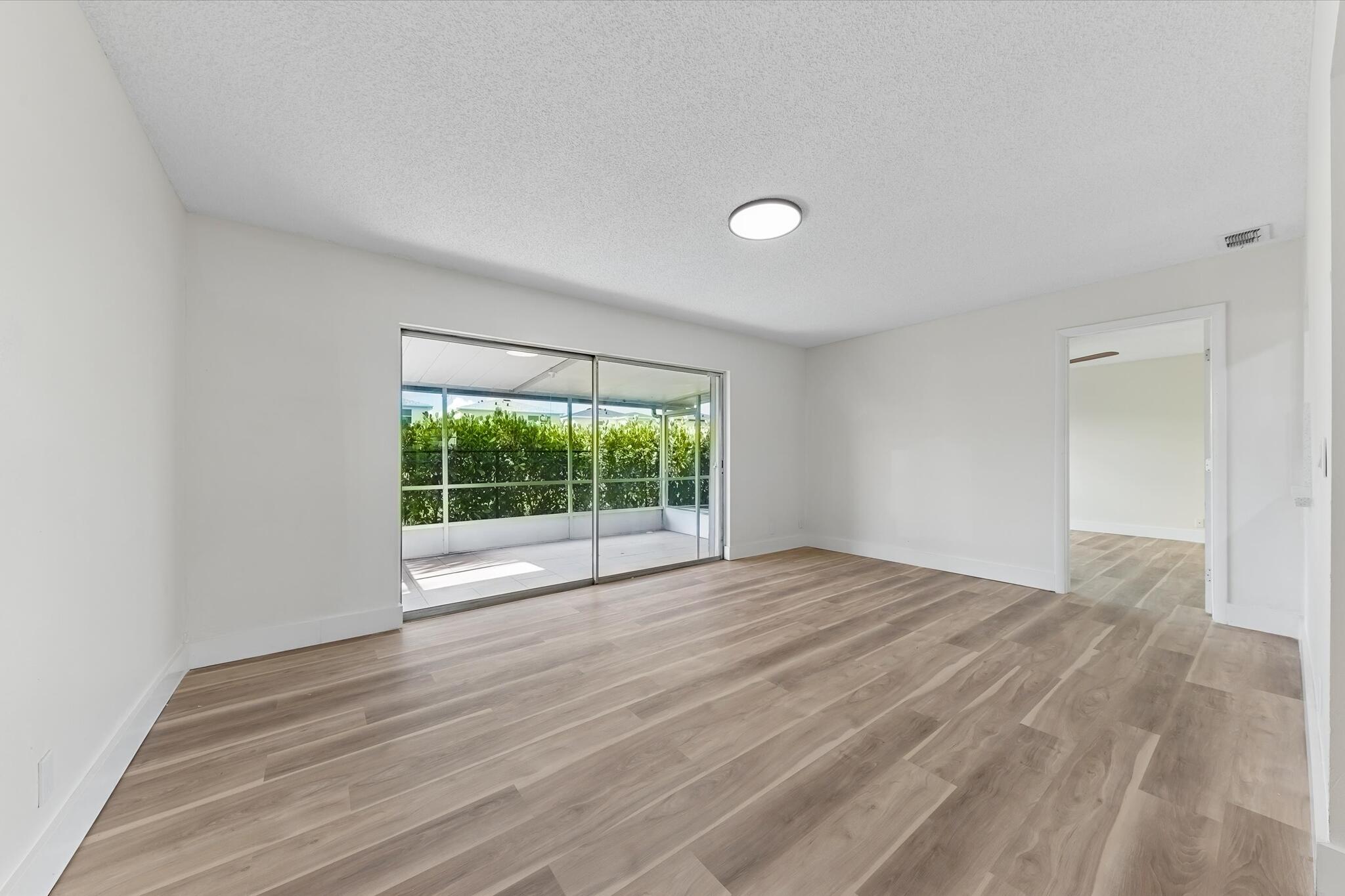 LUCERNE LAKES HOMES VILLAGE I 6TH ADD - Residential