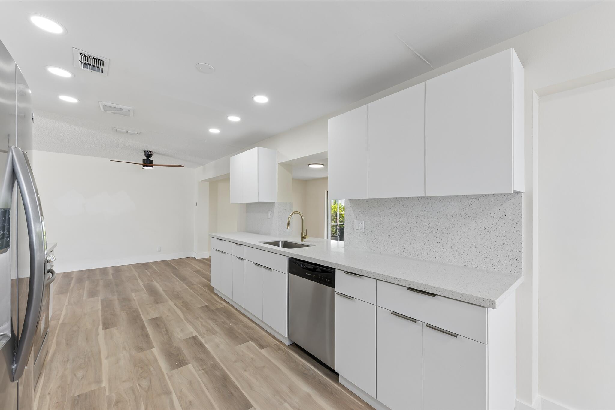 LUCERNE LAKES HOMES VILLAGE I 6TH ADD - Residential