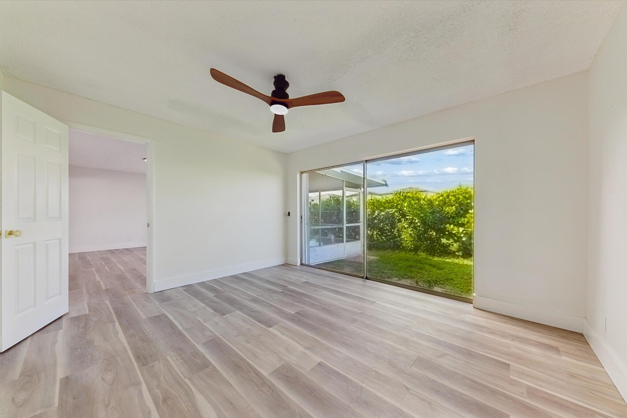 LUCERNE LAKES HOMES VILLAGE I 6TH ADD - Residential