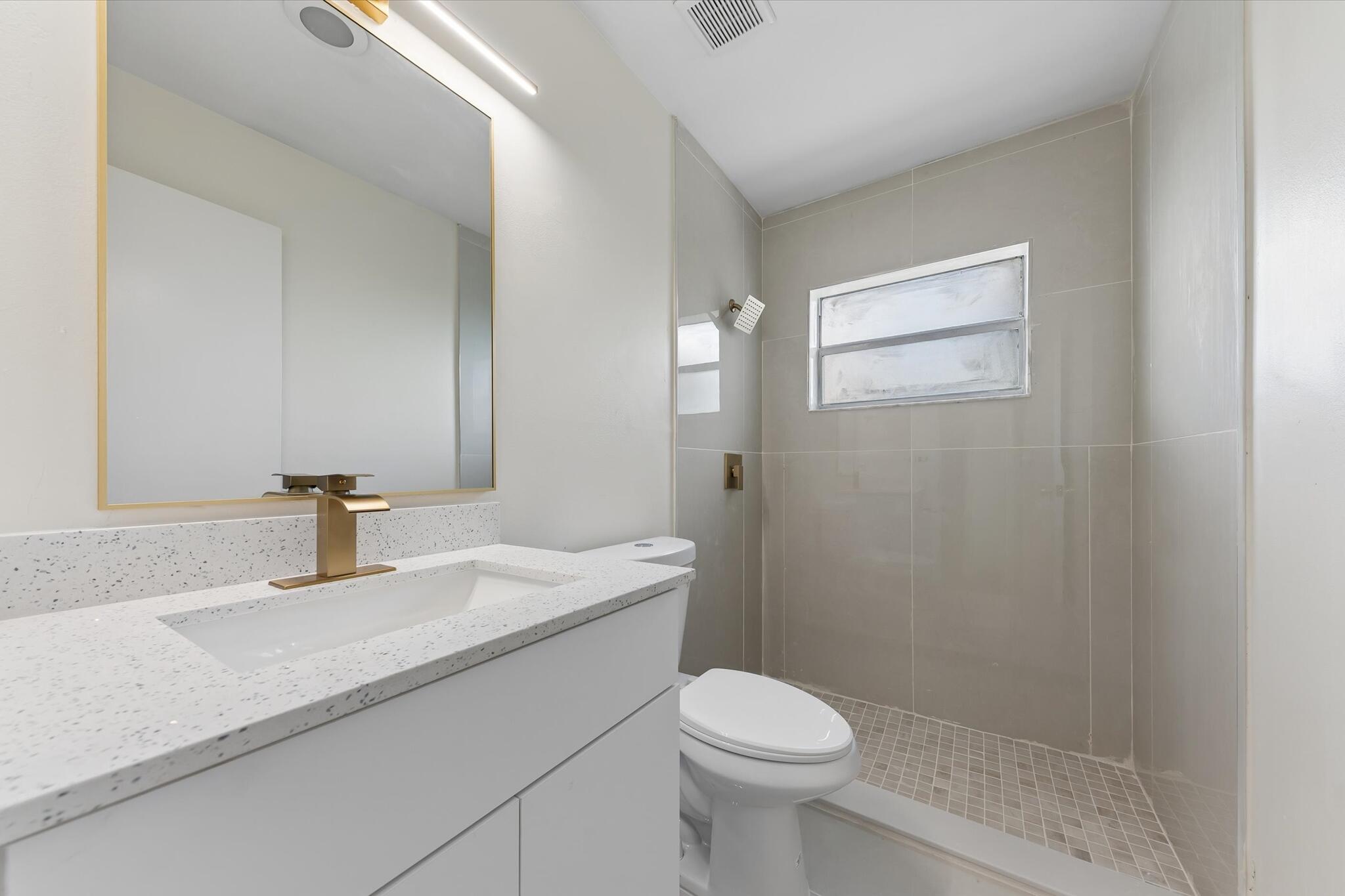 LUCERNE LAKES HOMES VILLAGE I 6TH ADD - Residential