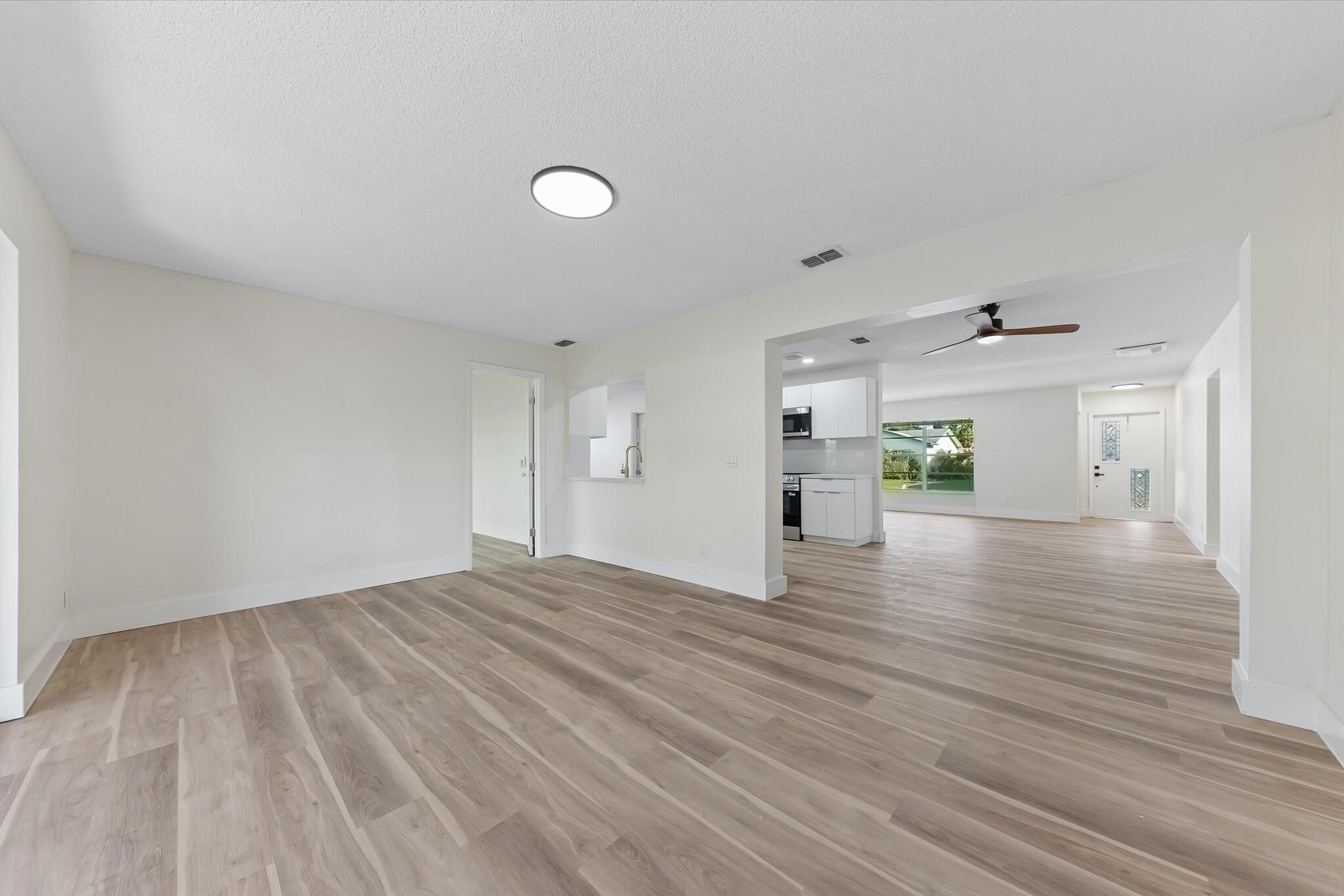 LUCERNE LAKES HOMES VILLAGE I 6TH ADD - Residential