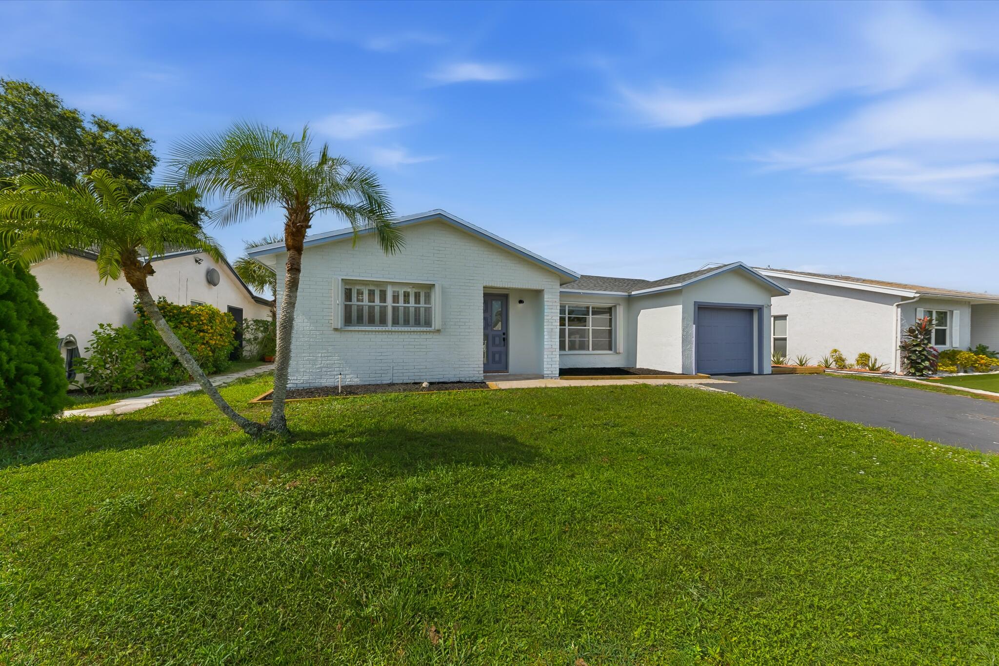 *55+ COMMUNITY*  TURN-KEY 3/2 W/1-CAR GARAGE AND NEW ROOF.  NO APPOINTMENT REQUIRED. COME AND FALL IN LOVE WITH YOUR NEW HOME.  POSSIBLE SELLER'S CONCESSION. SELLER CONCESSIONS ARE NEGOTIABLE WITH COOPERATION. SUBMIT OFFER ON THE FARBAR AS-IS CONTRACT AND MUST INCLUDE THE ATTACHED SELLER'S AS-IS ADDENDUM.  EASY TO SHOW.  SUPRA ON FRONT DOOR.  ESCROW DEPOSIT MINIMUM IS $5K OR 2.5% OF OFFER PRICE ON FINANCE OFFERS, 10% IF CASH. GO & SHOW IT ANYTIME.  NO CBS CODE REQUIRED.  IF IT IS ACTIVE IN THE MLS, IT IS AVAILABLE AND ACCEPTING OFFERS.  HOA RULES & REGULATIONS ATTACHED TO LISTING. COMPLETE SET OF HOA DOCS AVAILABLE UPON REQUEST.  ATTENTION FLEX USERS: PLEASE SEE SUPPLEMENTAL REMARKS FOR MORE INFO.