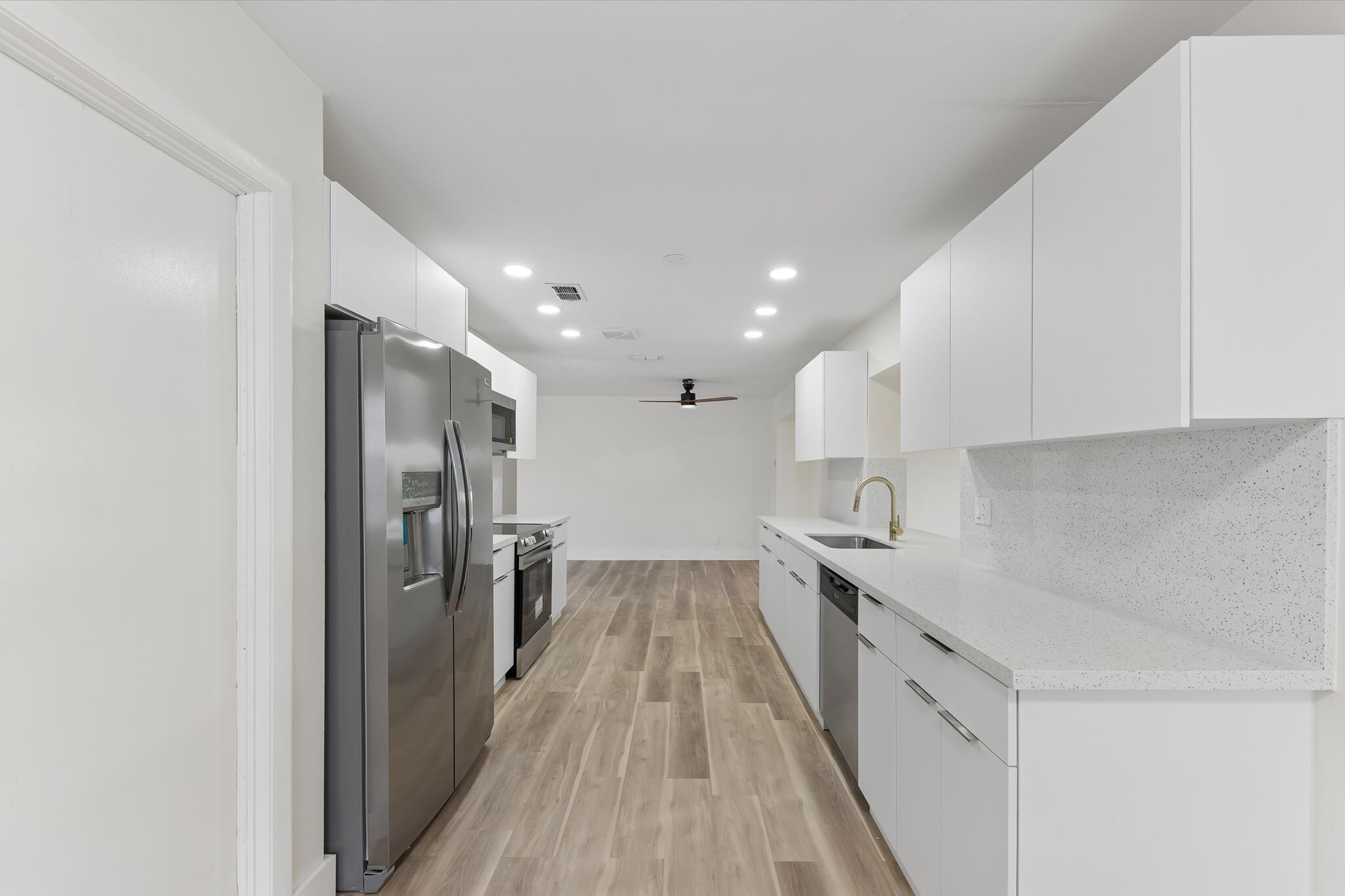 LUCERNE LAKES HOMES VILLAGE I 6TH ADD - Residential