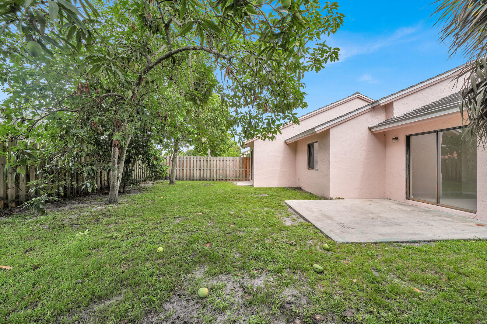 STRAWBERRY LAKES 4 - Residential Lease