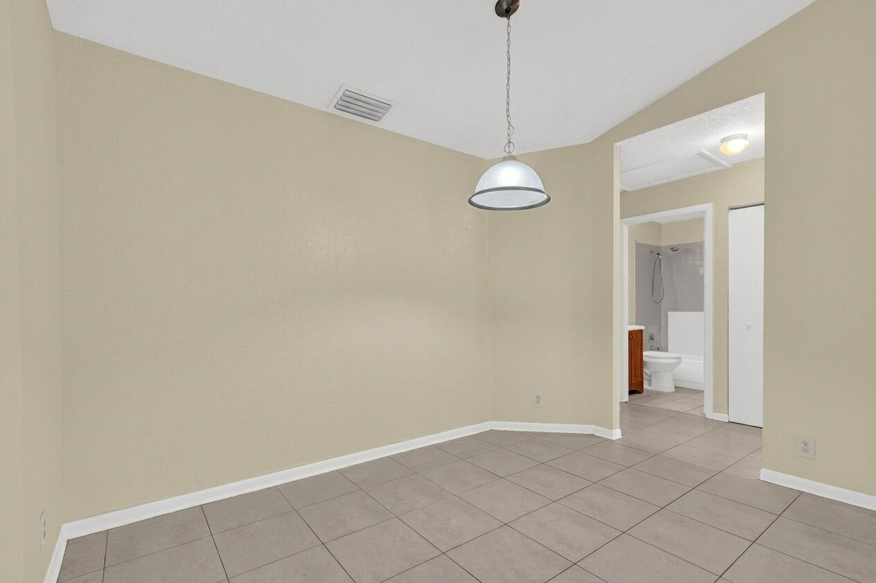 STRAWBERRY LAKES 4 - Residential Lease