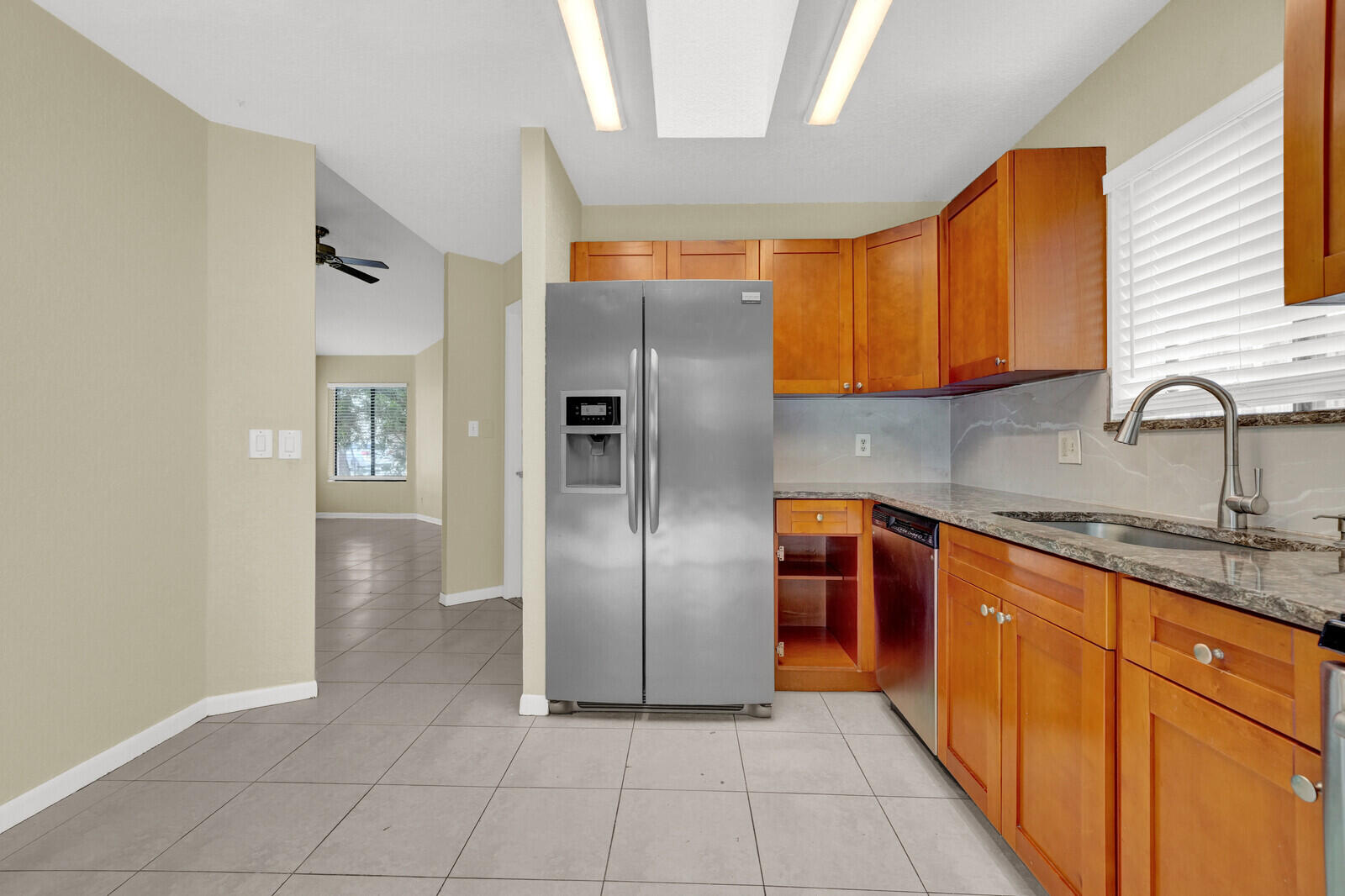 STRAWBERRY LAKES 4 - Residential Lease