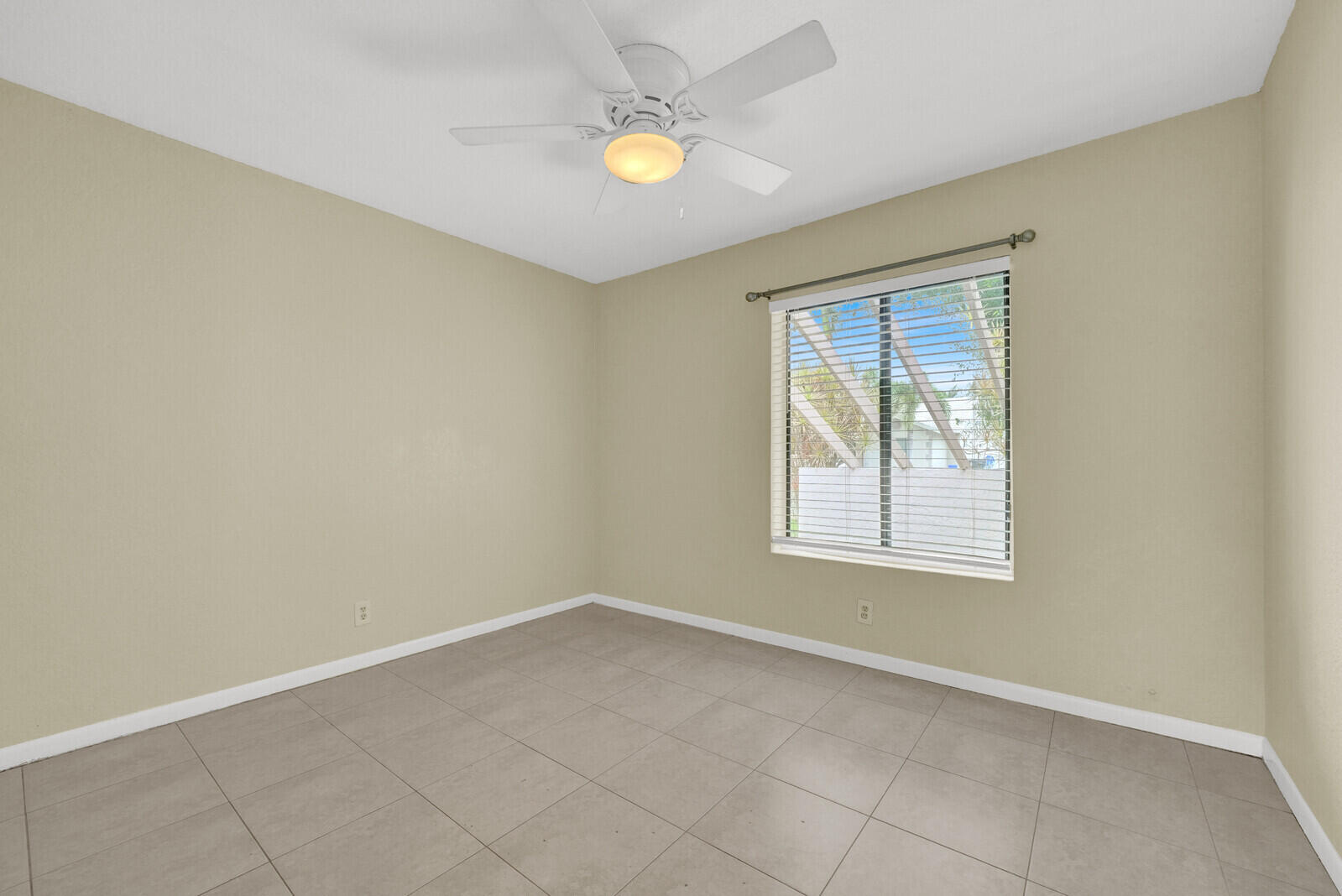 STRAWBERRY LAKES 4 - Residential Lease