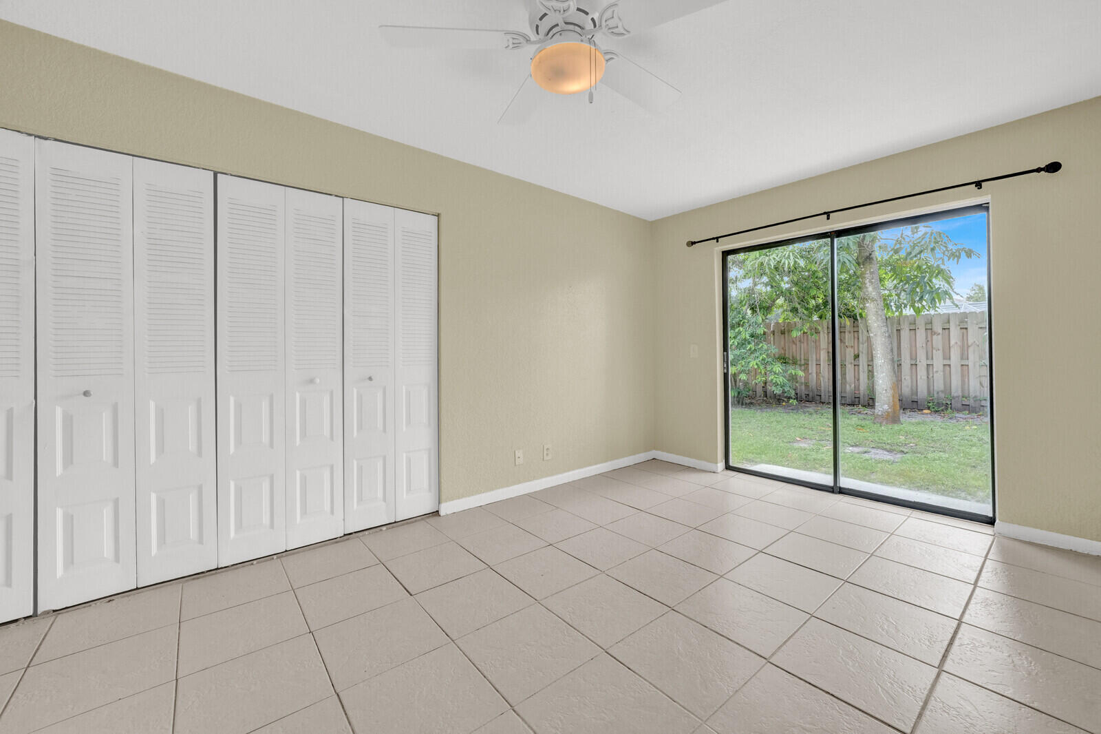 STRAWBERRY LAKES 4 - Residential Lease