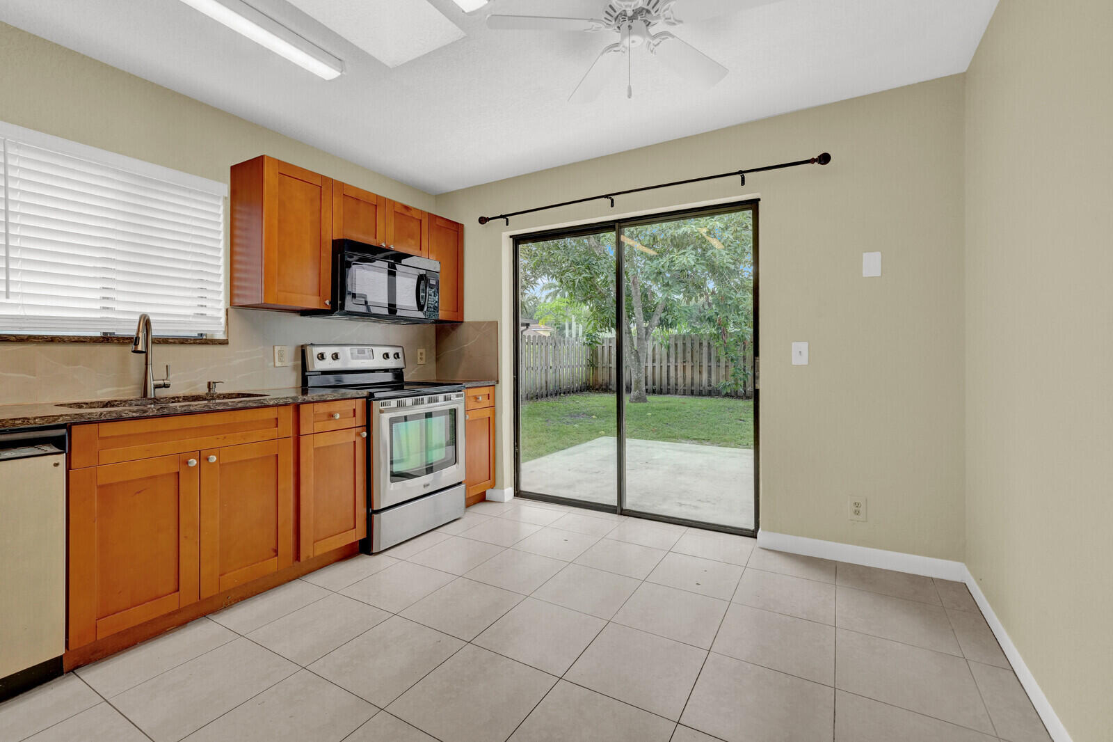 STRAWBERRY LAKES 4 - Residential Lease