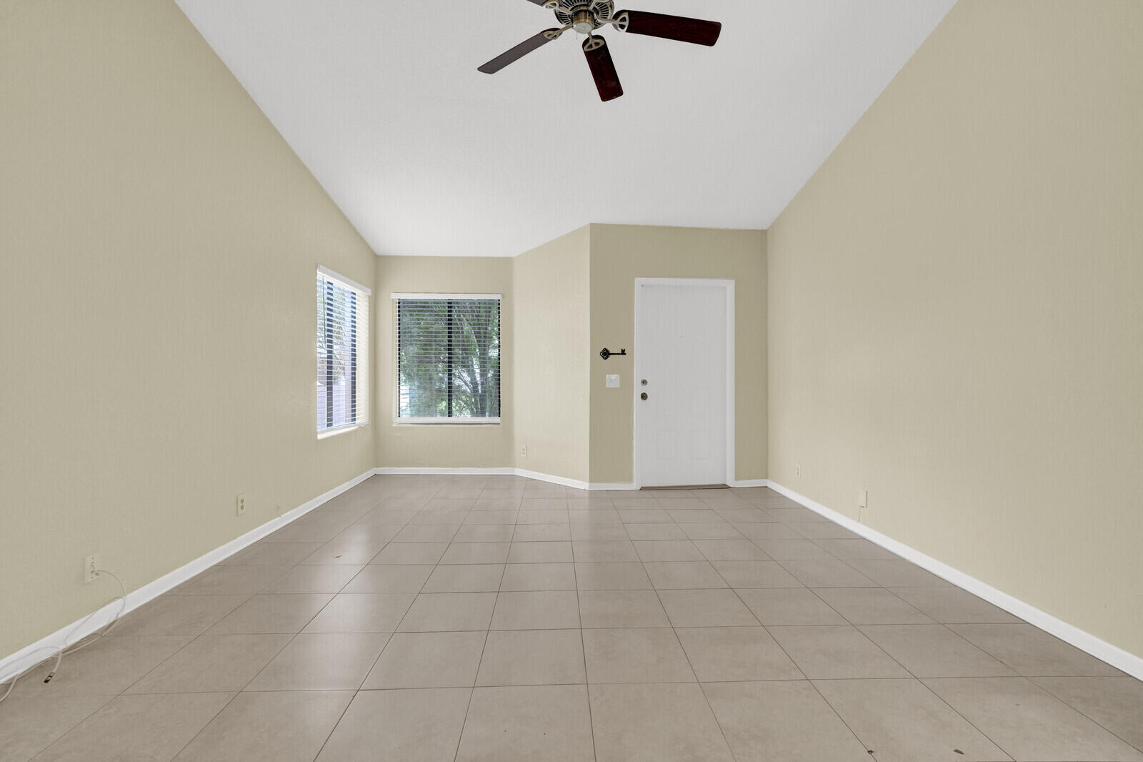 STRAWBERRY LAKES 4 - Residential Lease
