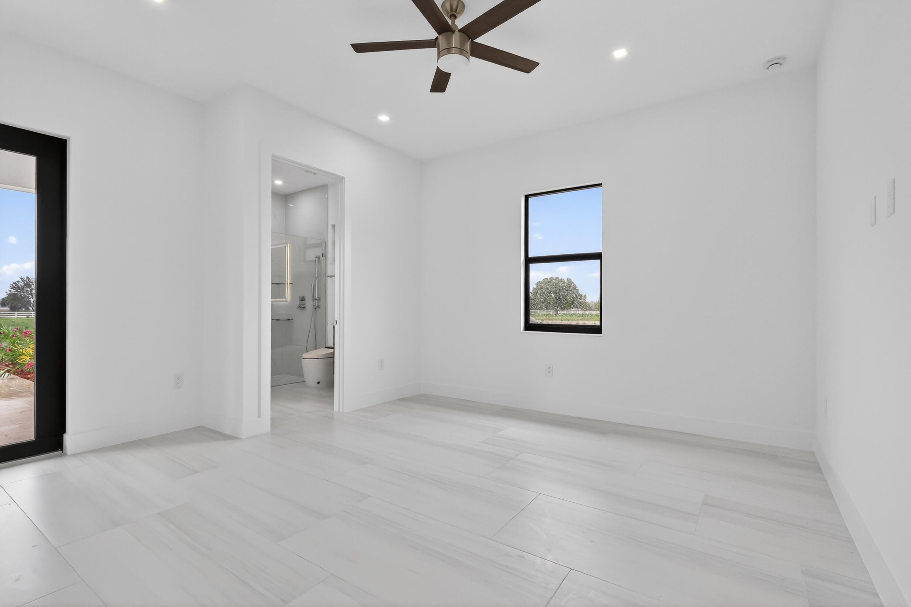 WHITE FENCES EQUESTRIAN ESTATES 1 - Residential